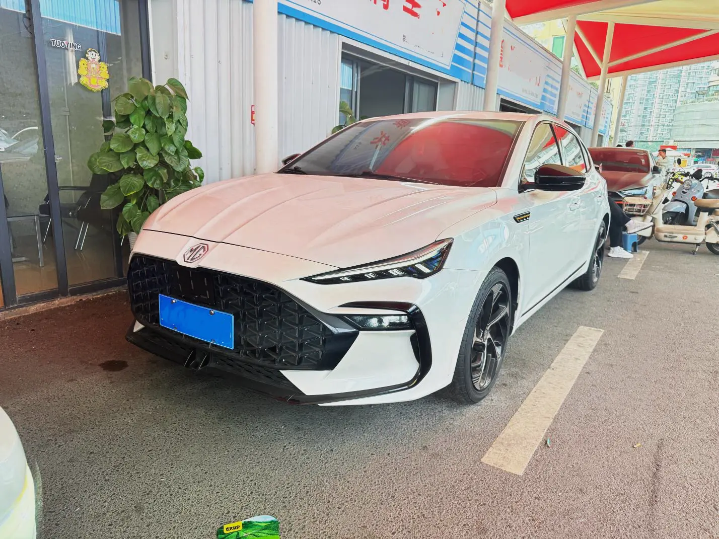 MG 6  из Китая