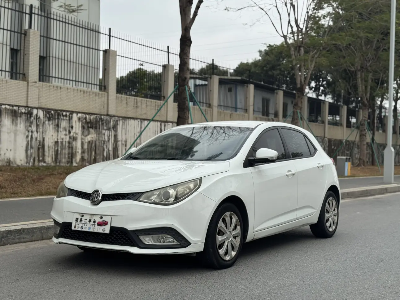 MG 5  из Китая