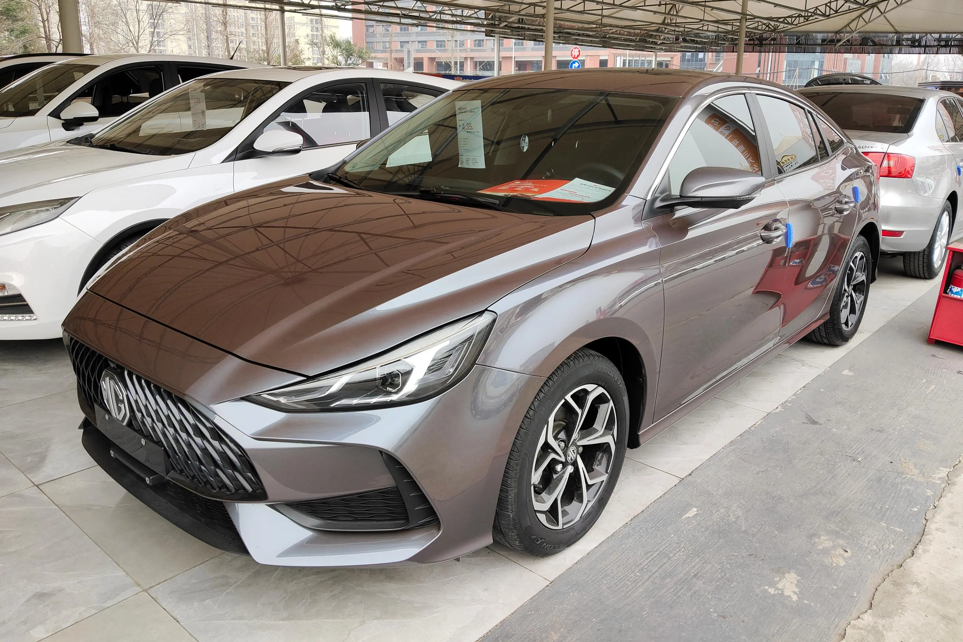 MG 5  из Китая