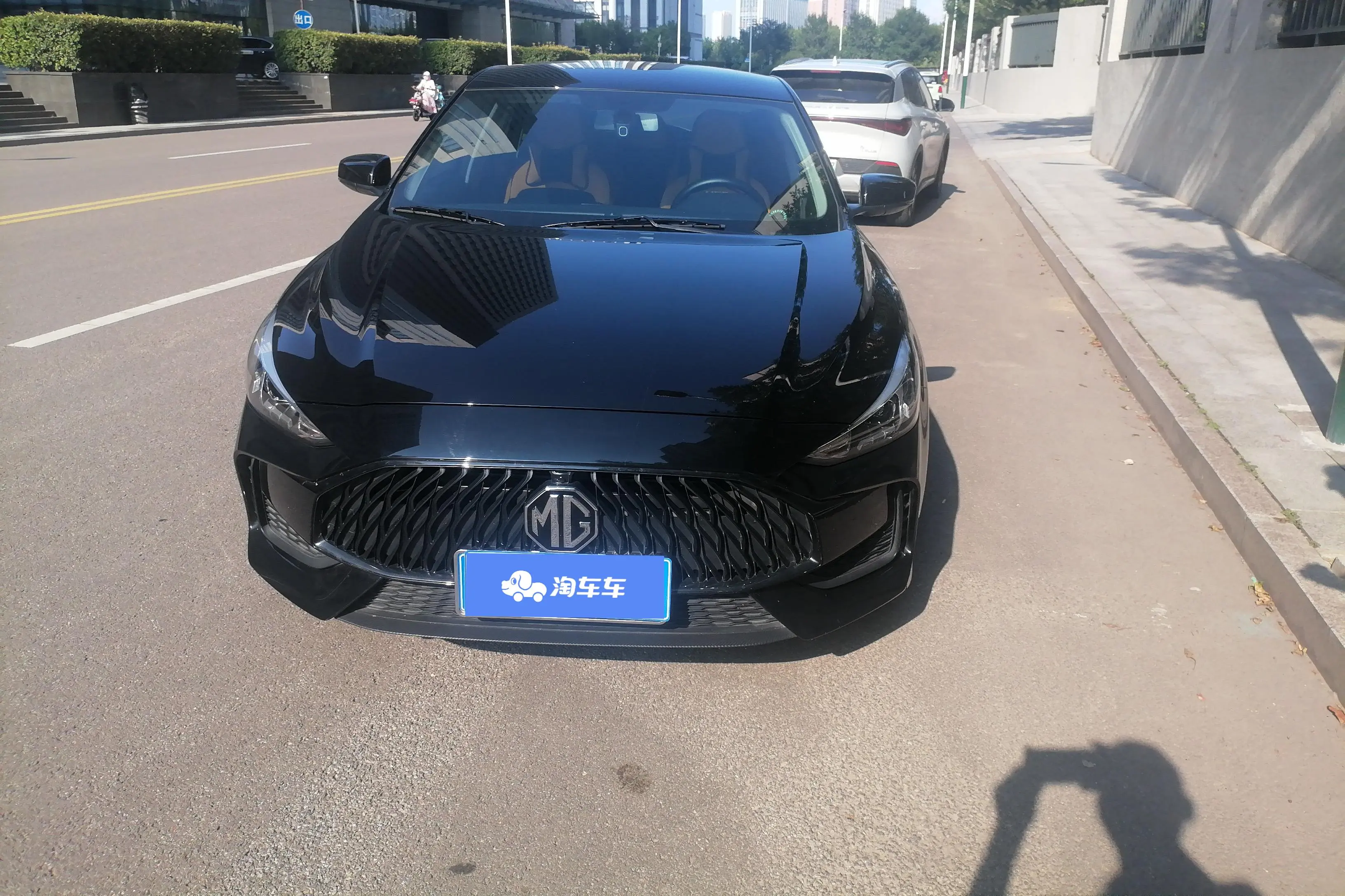 MG 5  из Китая