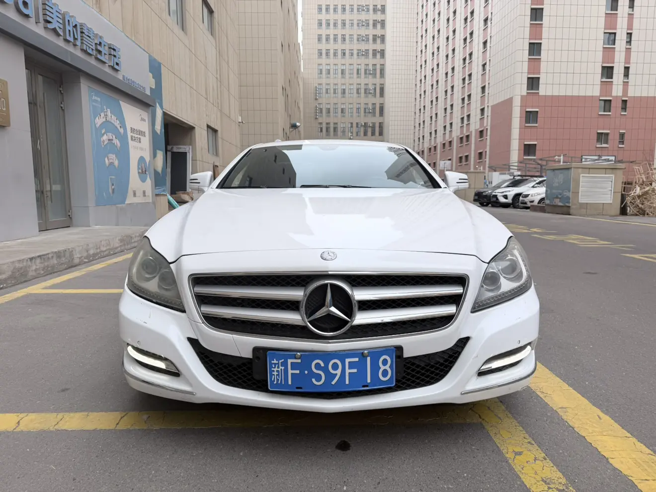 Mercedes-Benz Mercedes Benz CLS  из Китая