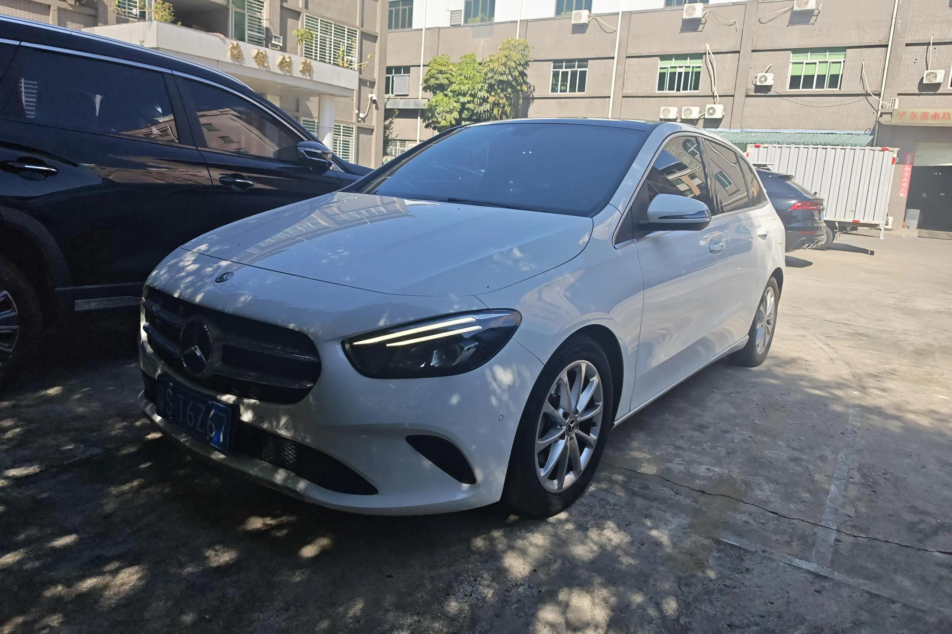 Mercedes-Benz Mercedes Benz B Class  из Китая