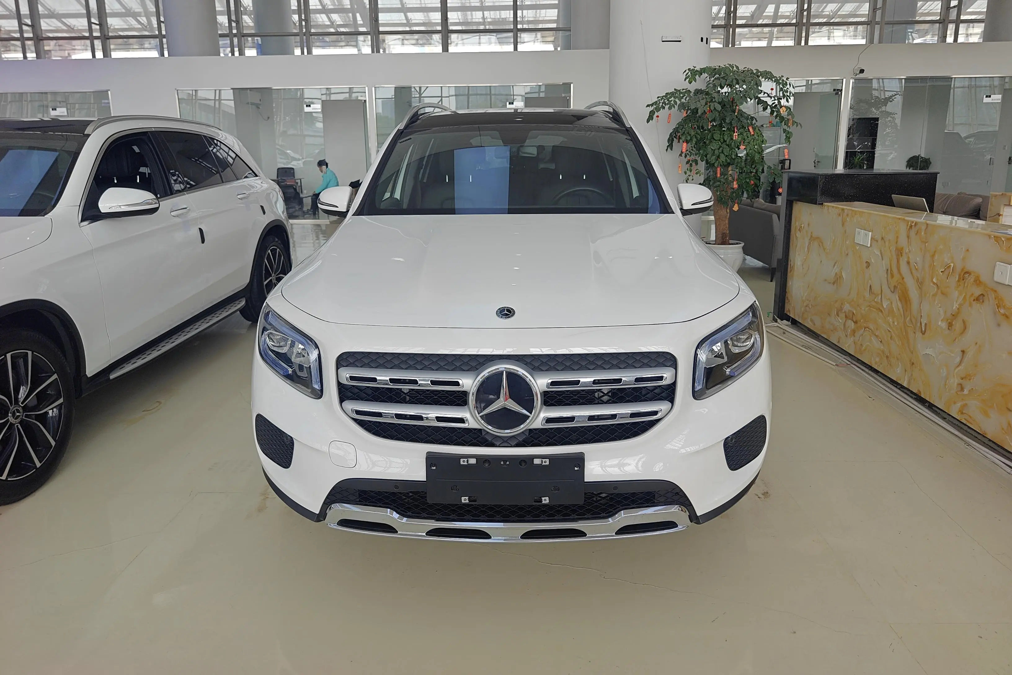 Mercedes-Benz GLB  из Китая