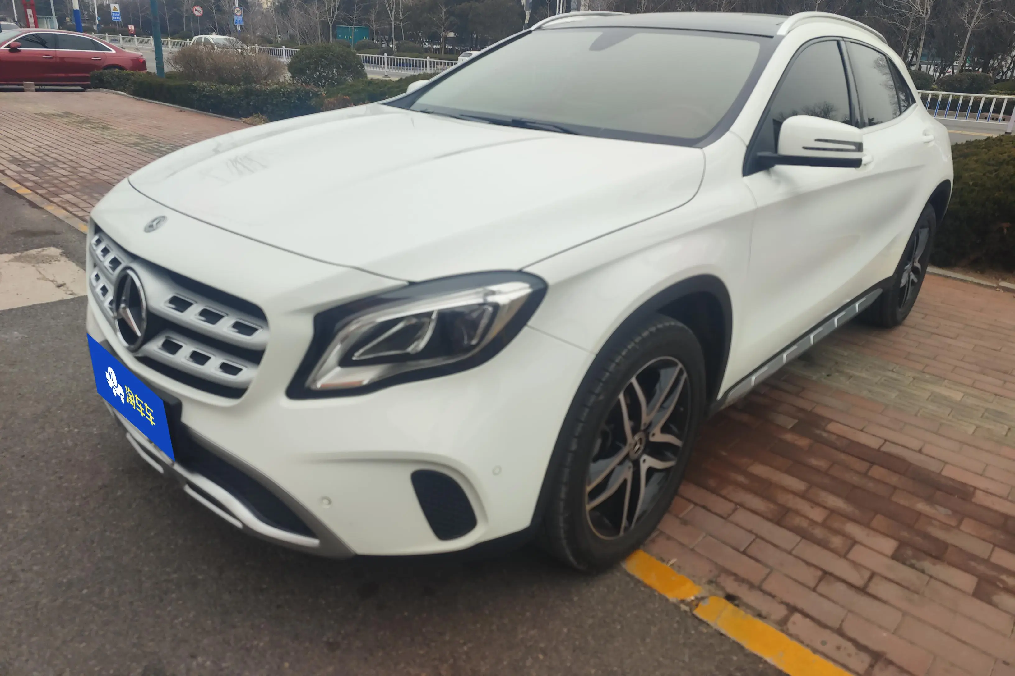 Mercedes-Benz GLA  из Китая