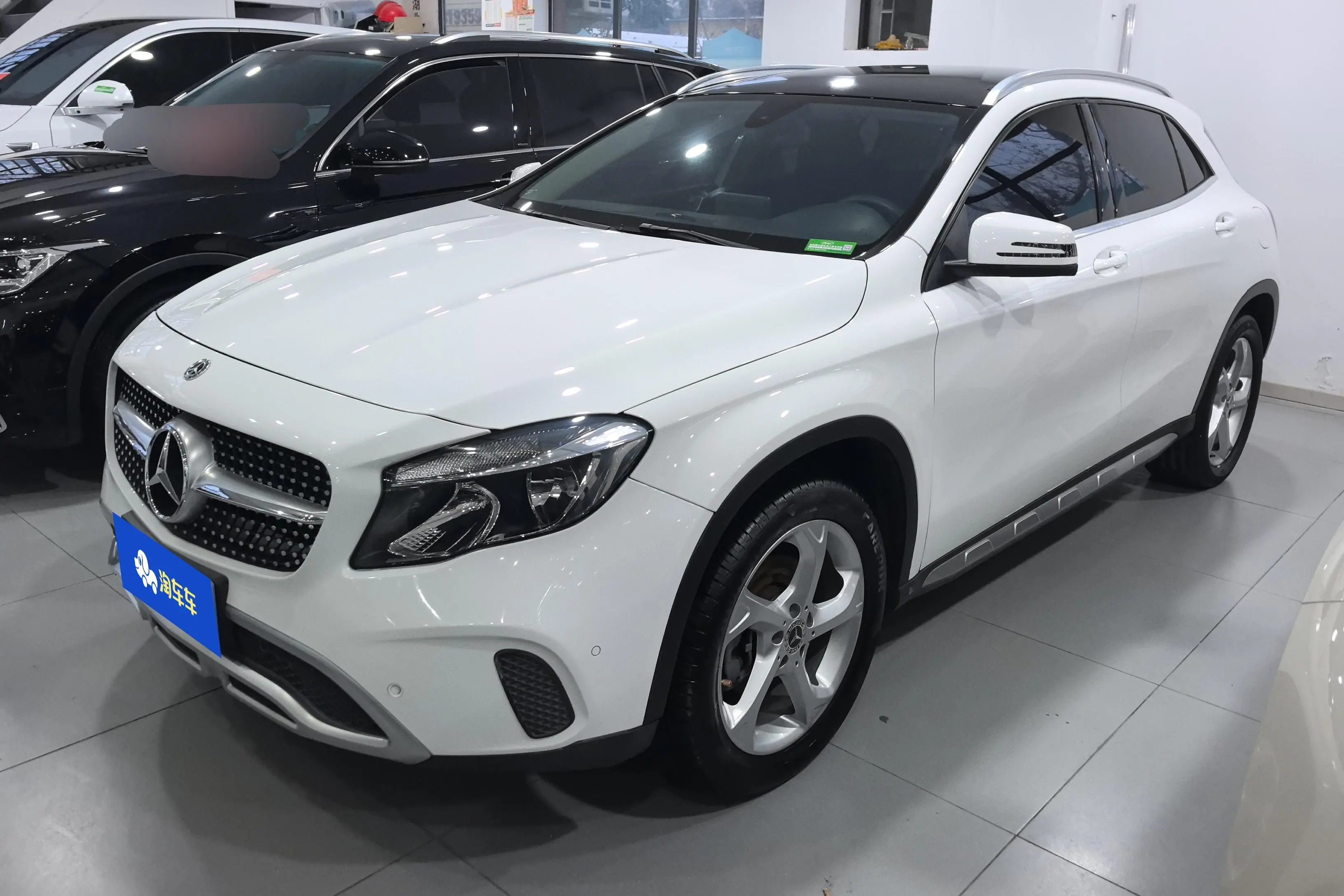 Mercedes-Benz GLA  из Китая