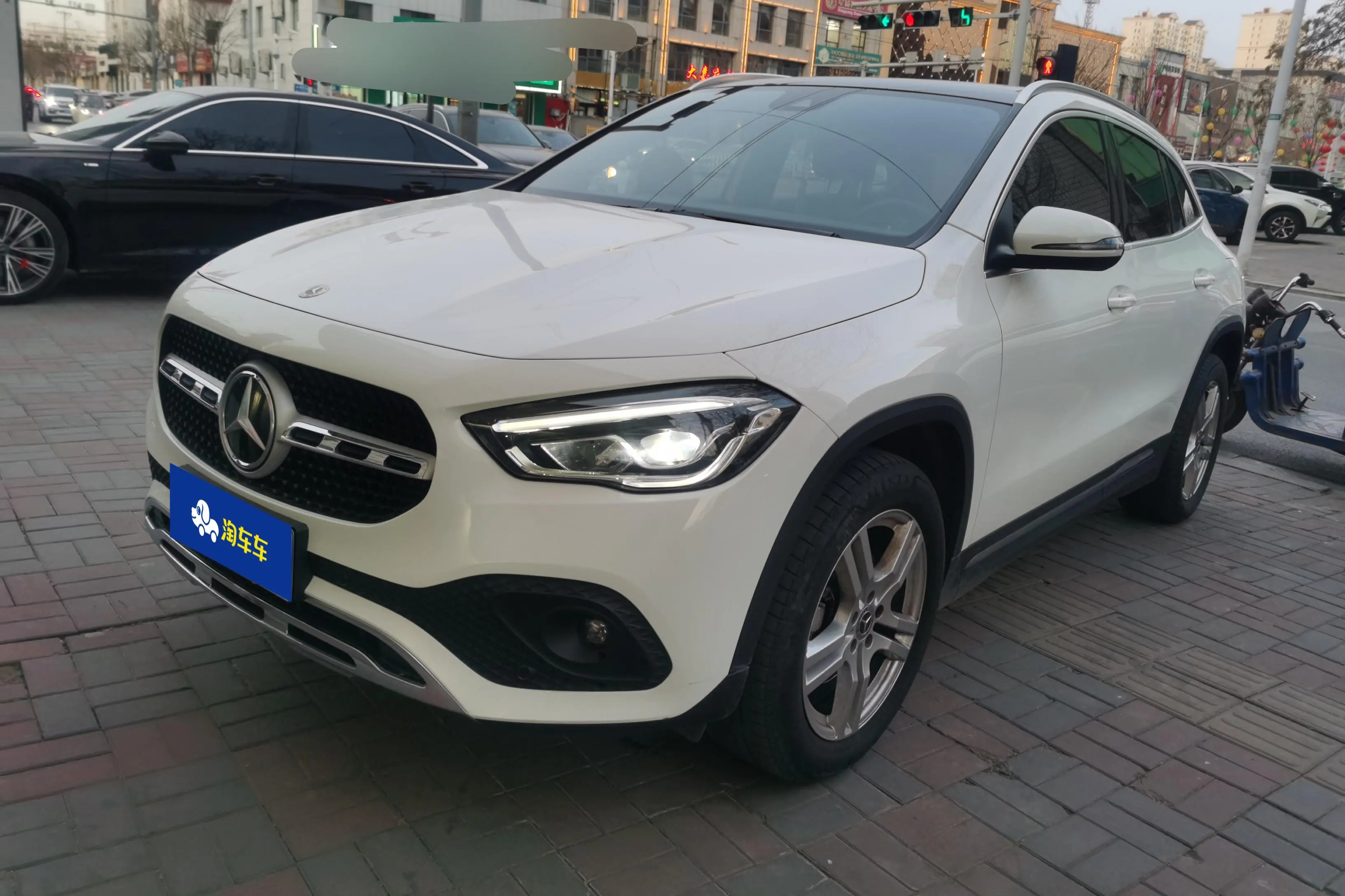 Mercedes-Benz GLA  из Китая