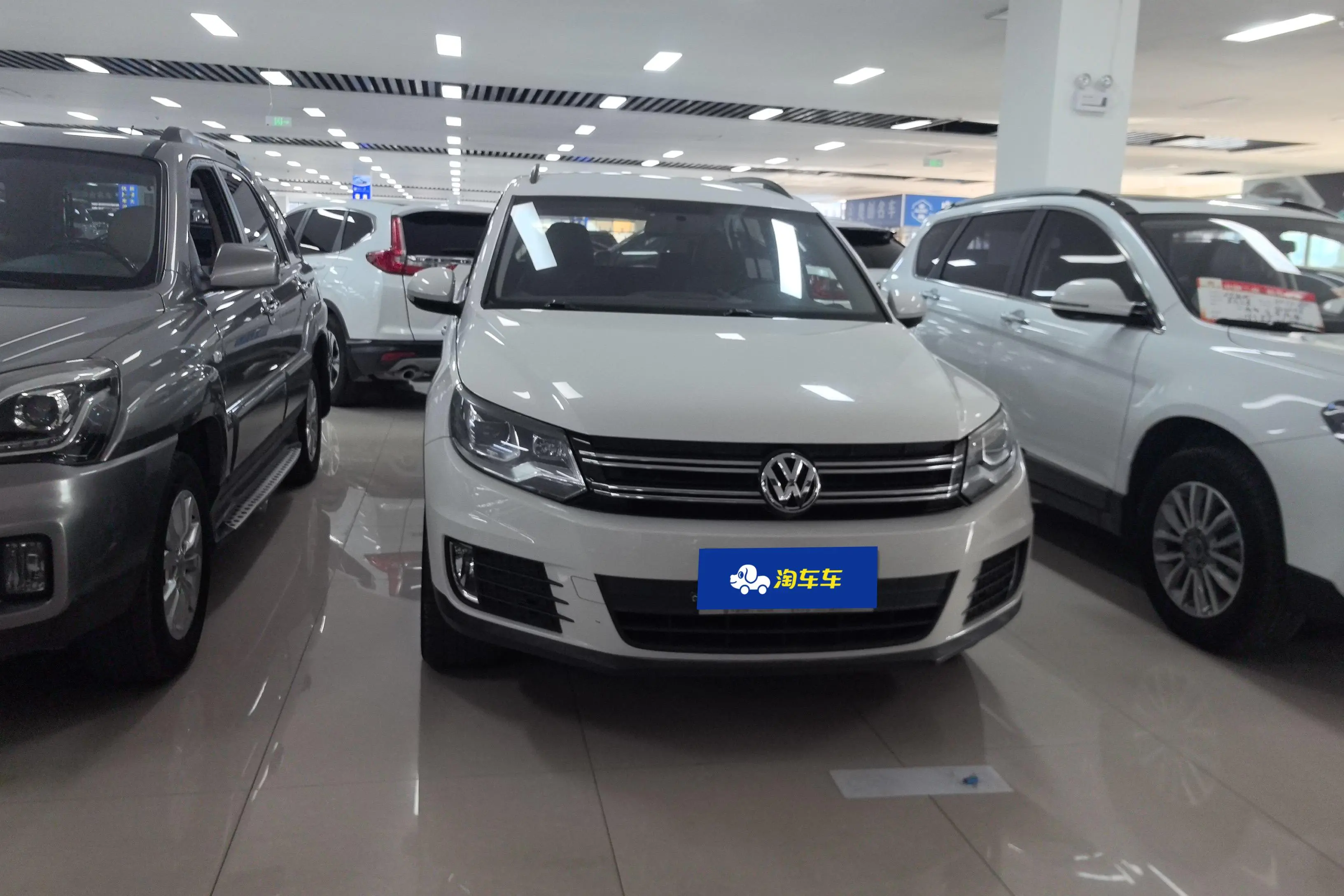 Volkswagen Tiguan (Tharu)  из Китая