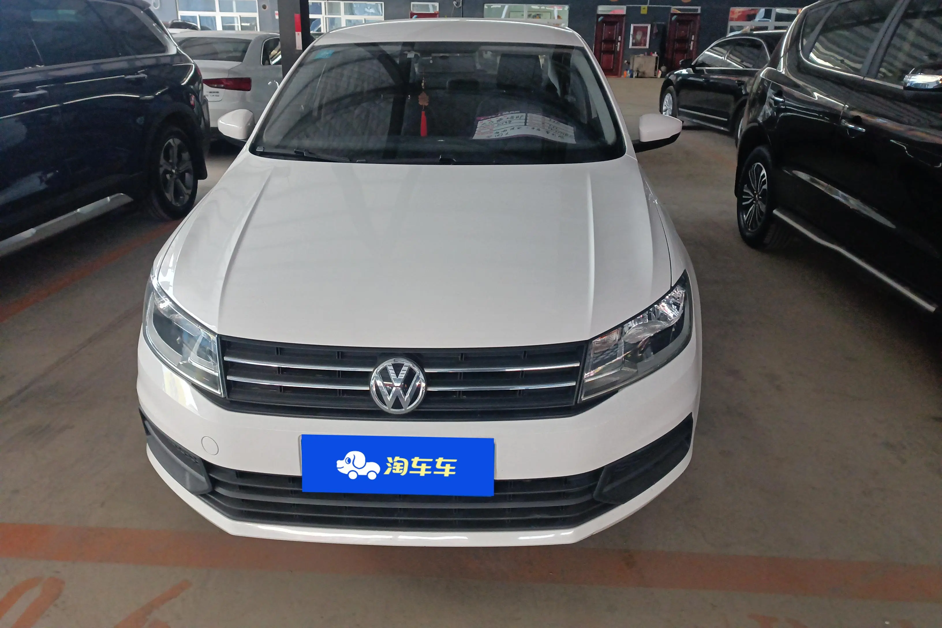 Volkswagen Santana  из Китая