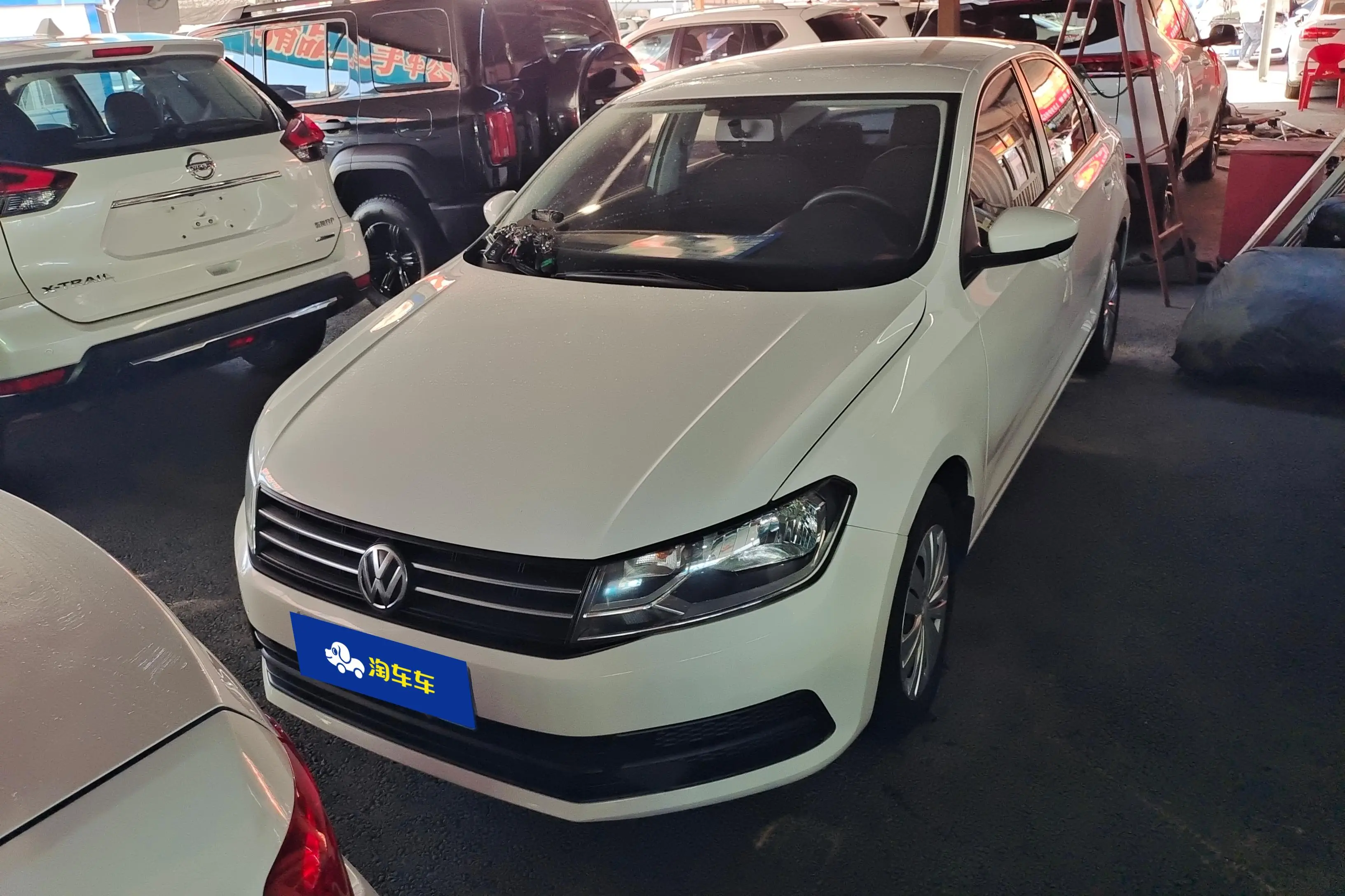 Volkswagen Santana  из Китая