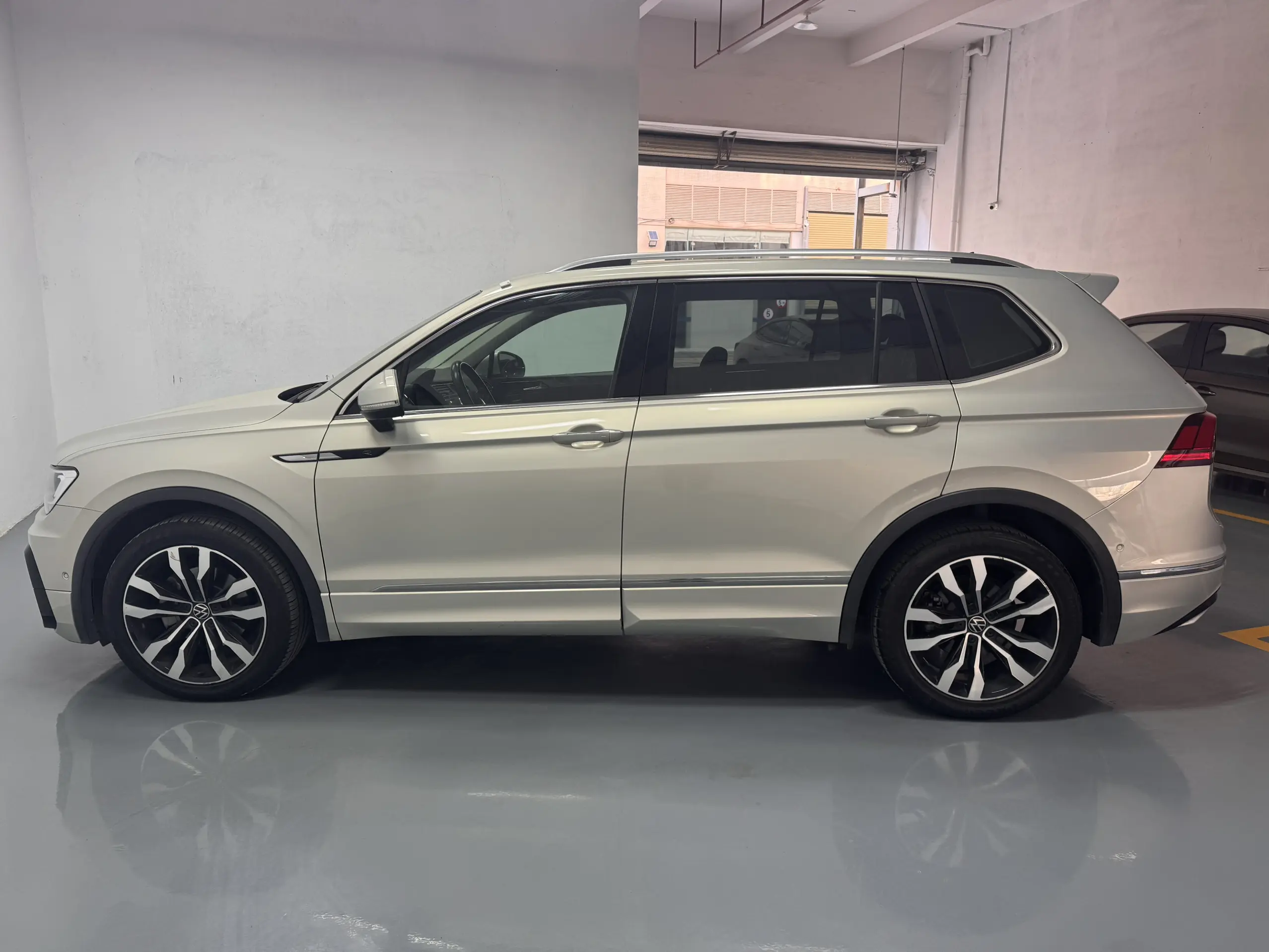 Volkswagen Tiguan L  из Китая
