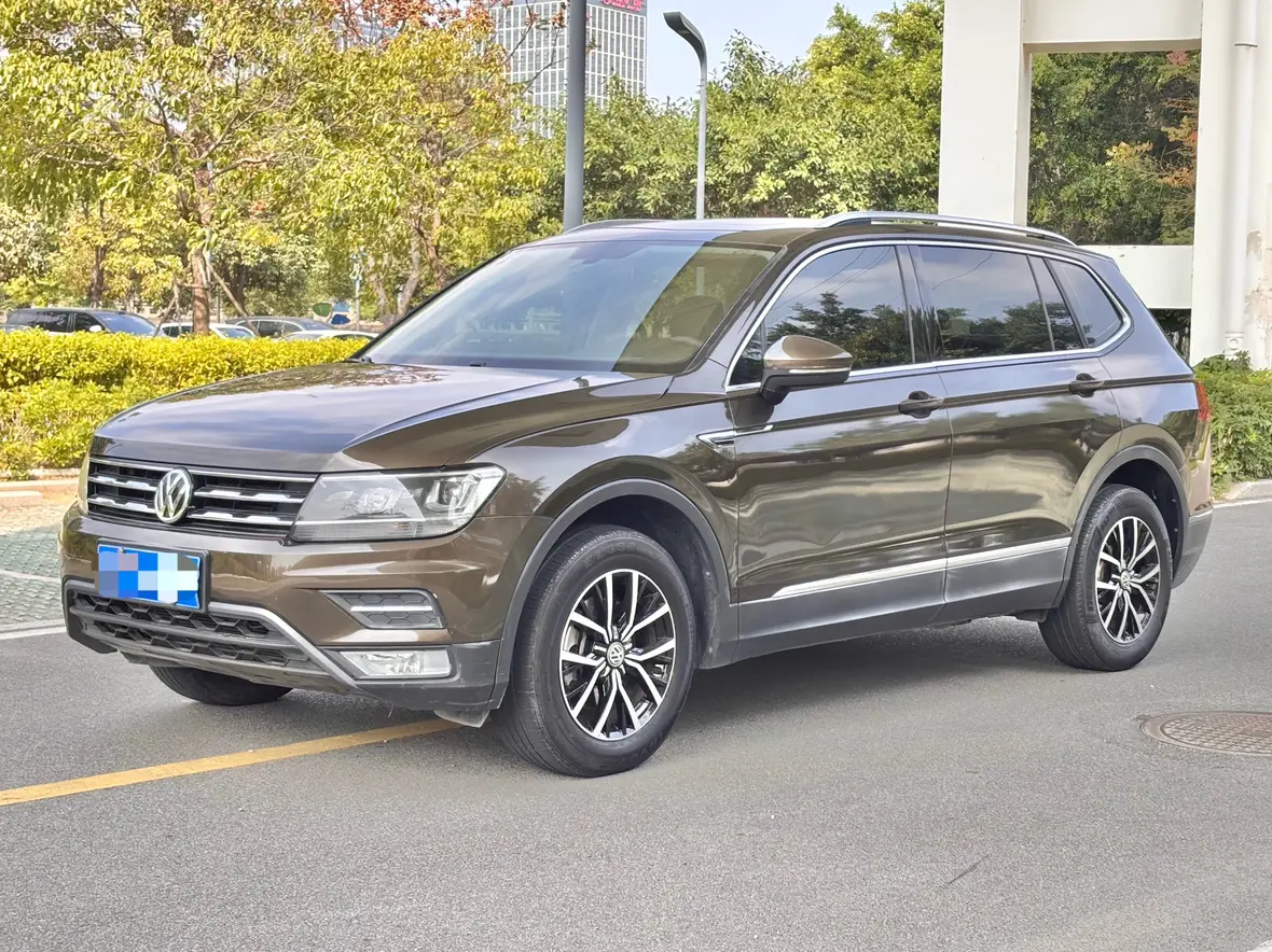 Volkswagen Tiguan L  из Китая