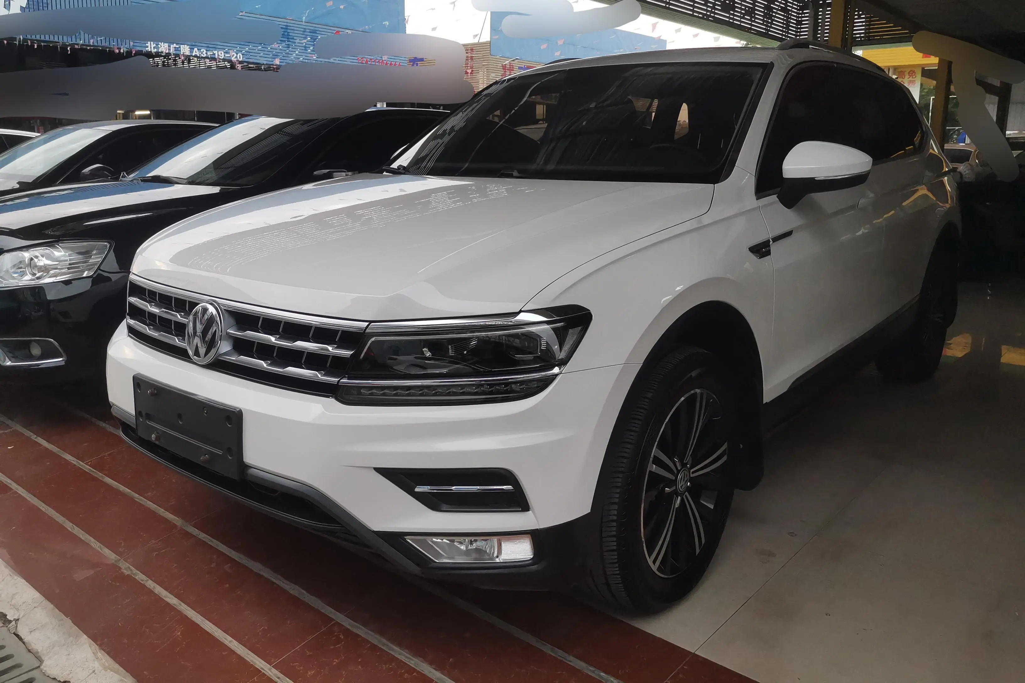 Volkswagen Tiguan L  из Китая