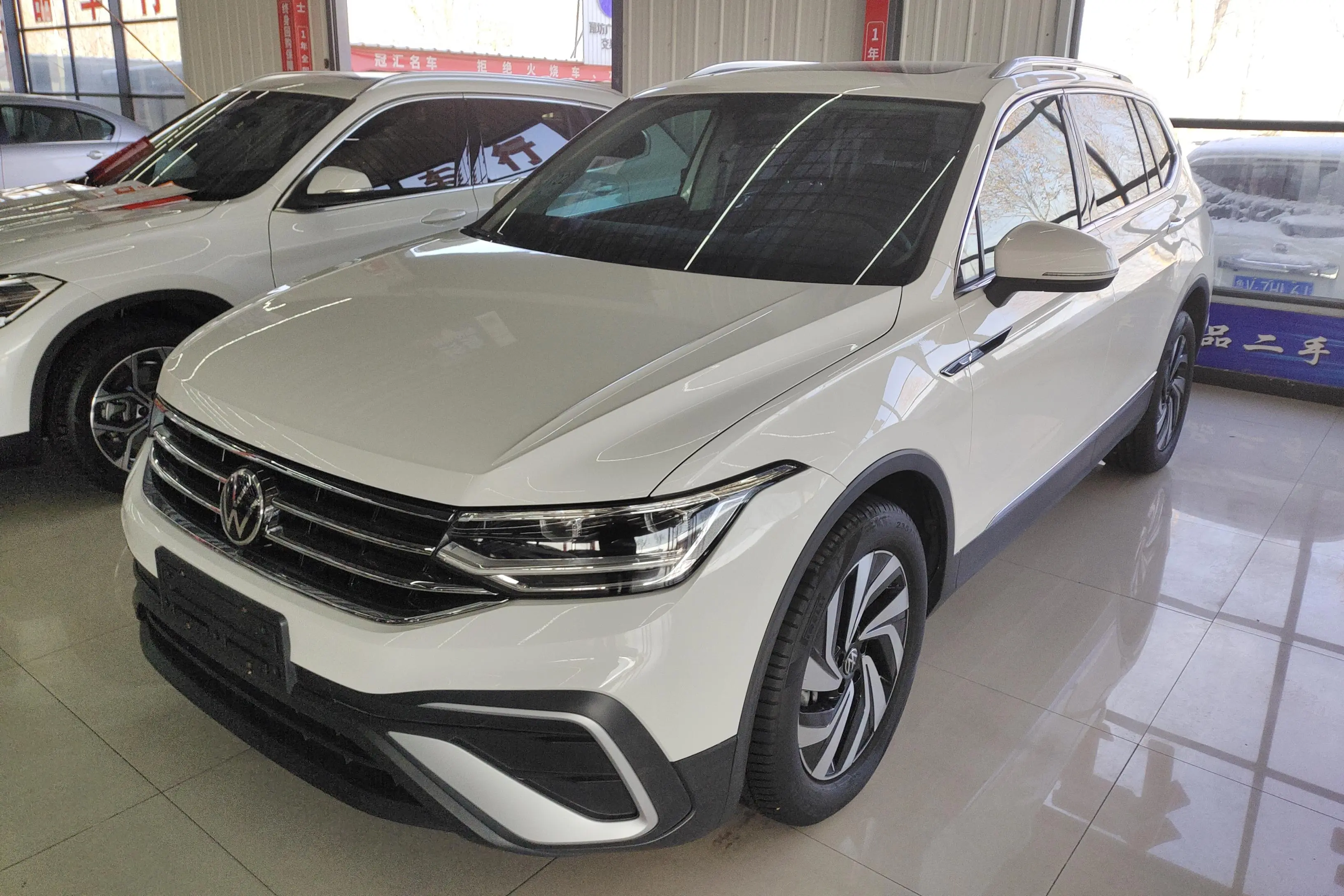 Volkswagen Tiguan L  из Китая