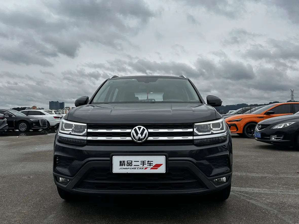Volkswagen Tharu  из Китая