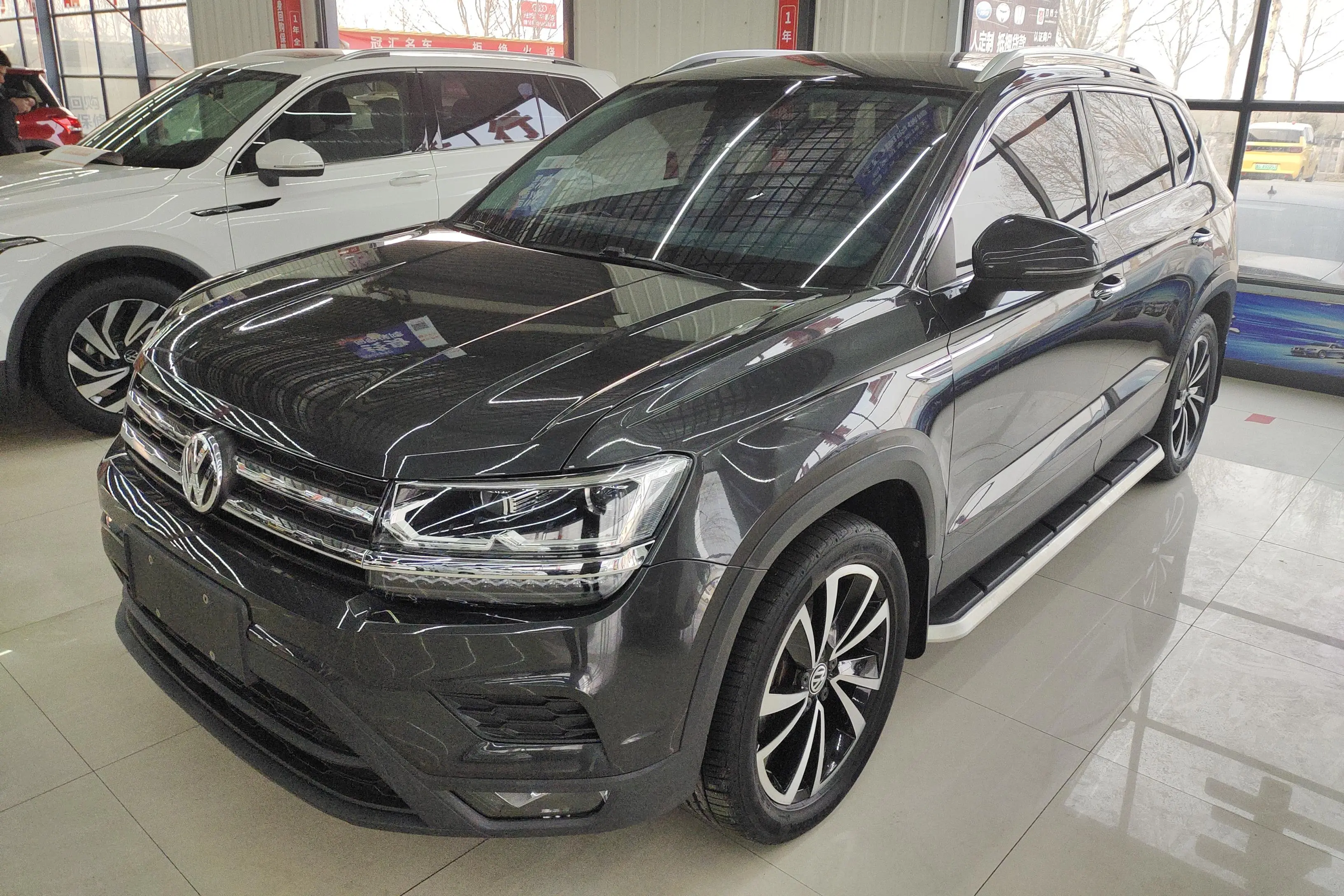 Volkswagen Tharu  из Китая