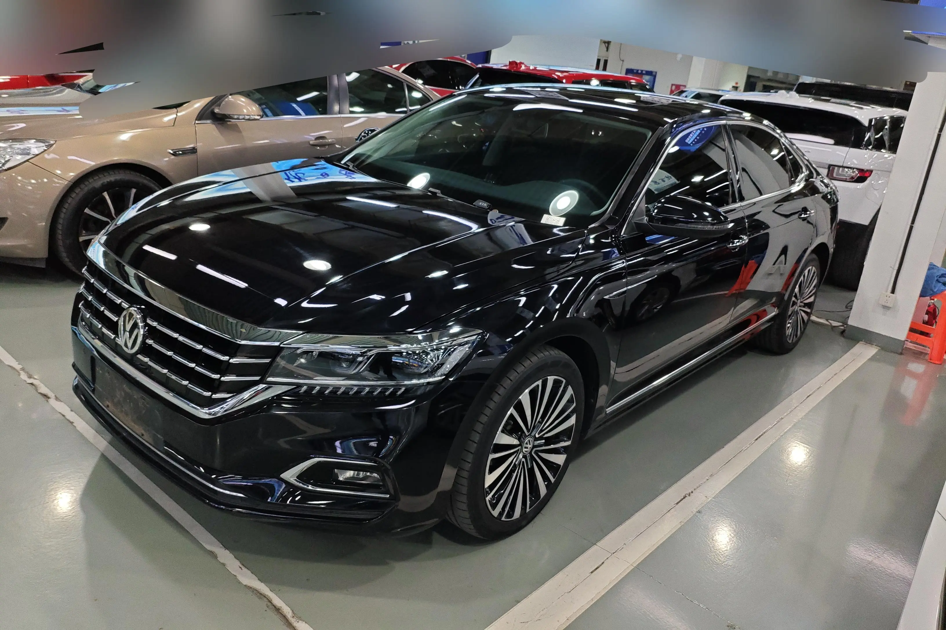 Volkswagen Passat  из Китая