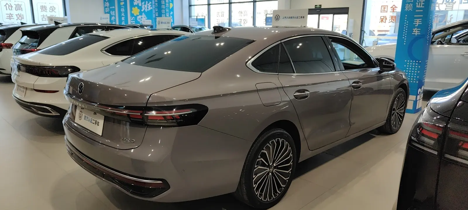 Volkswagen Passat  из Китая