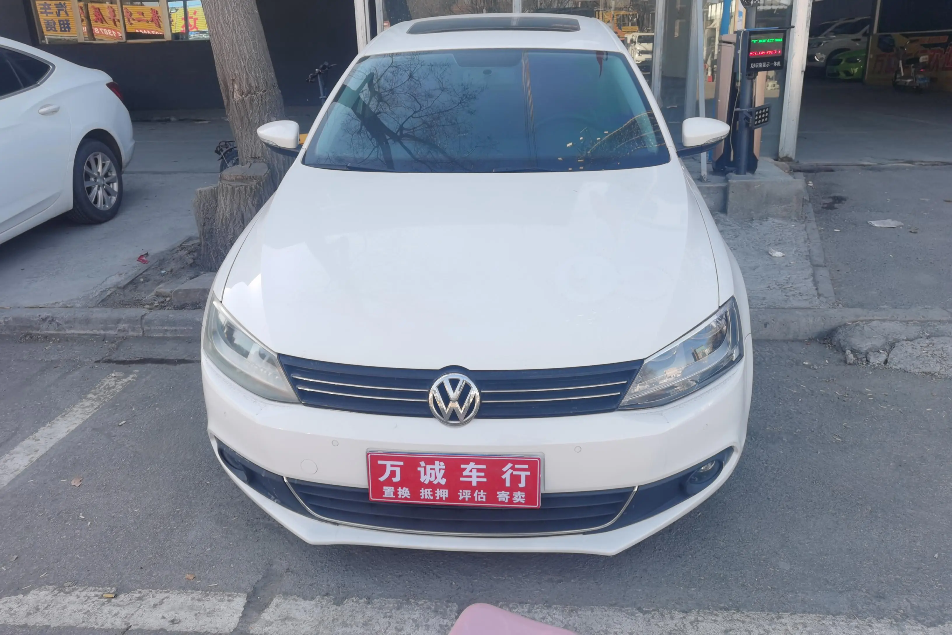 Volkswagen Sagitar  из Китая