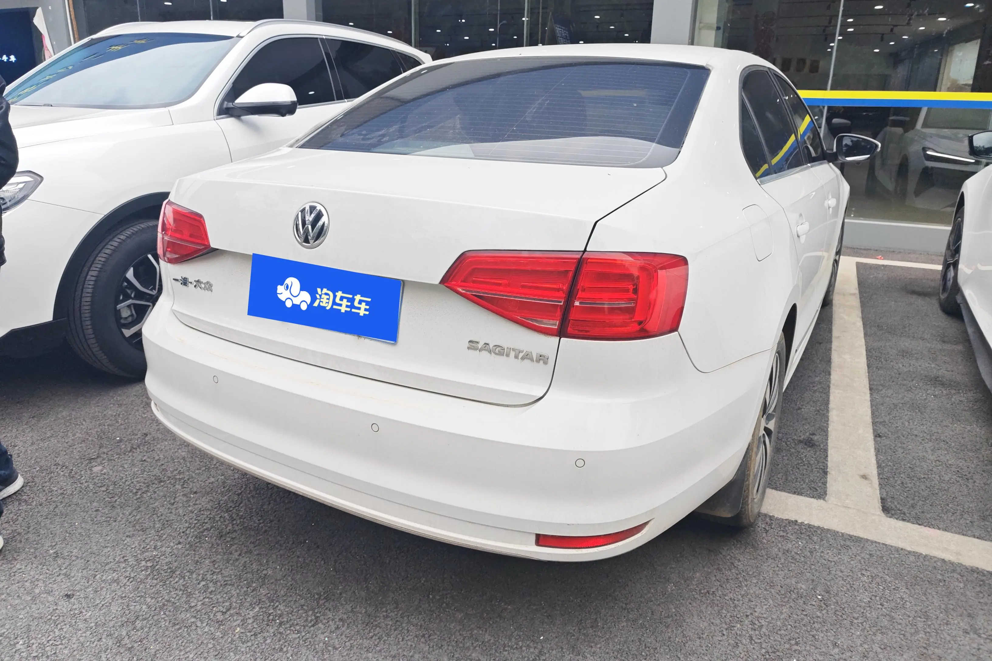 Volkswagen Sagitar  из Китая