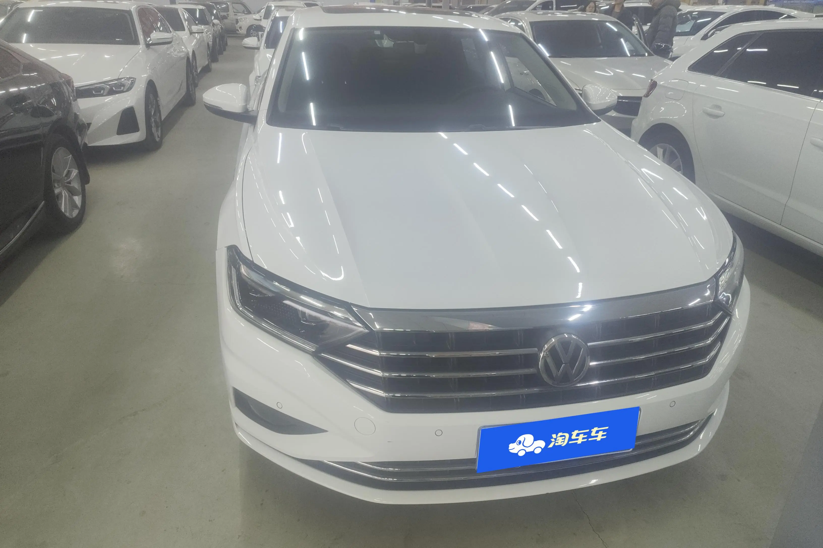 Volkswagen Sagitar  из Китая