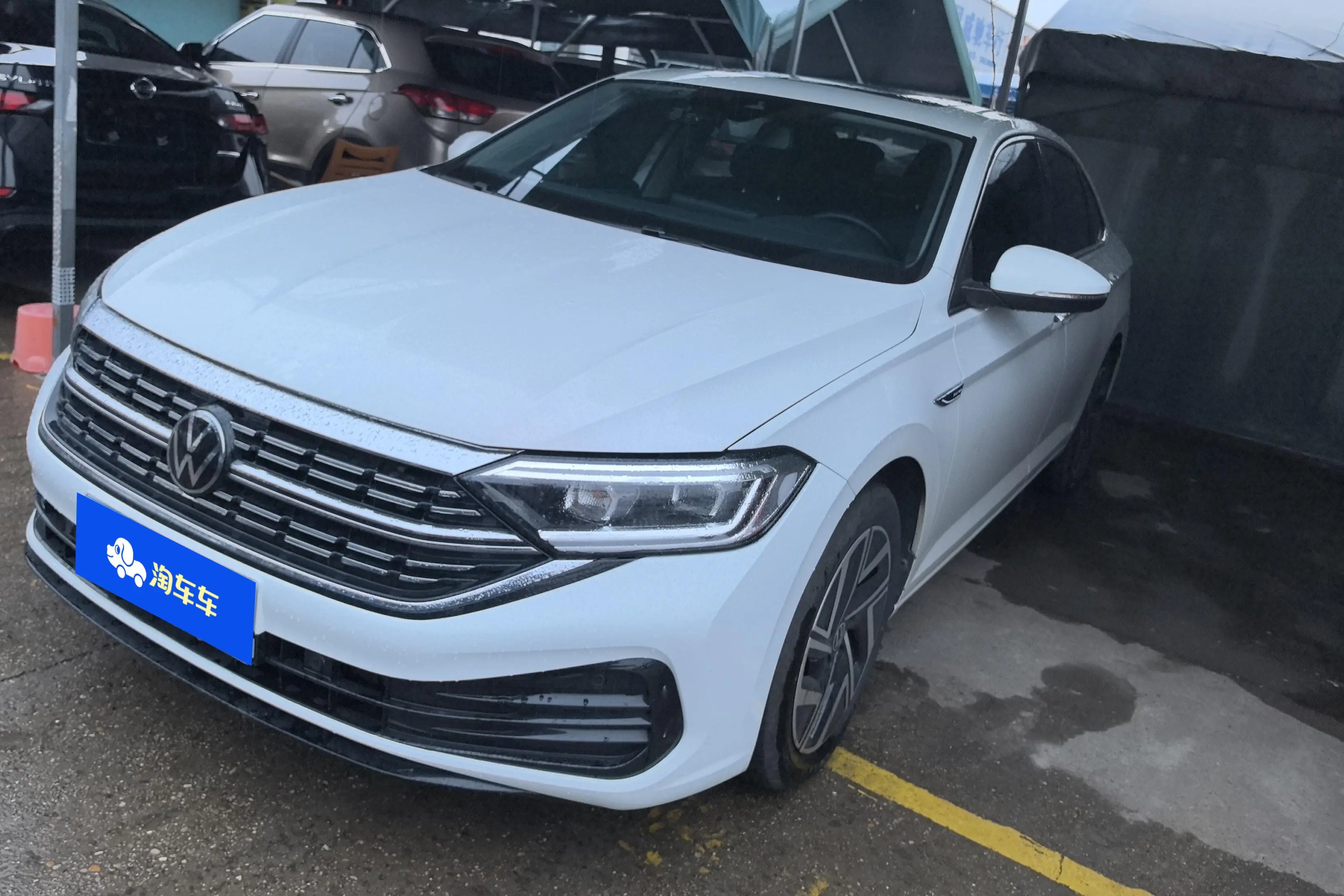 Volkswagen Sagitar  из Китая