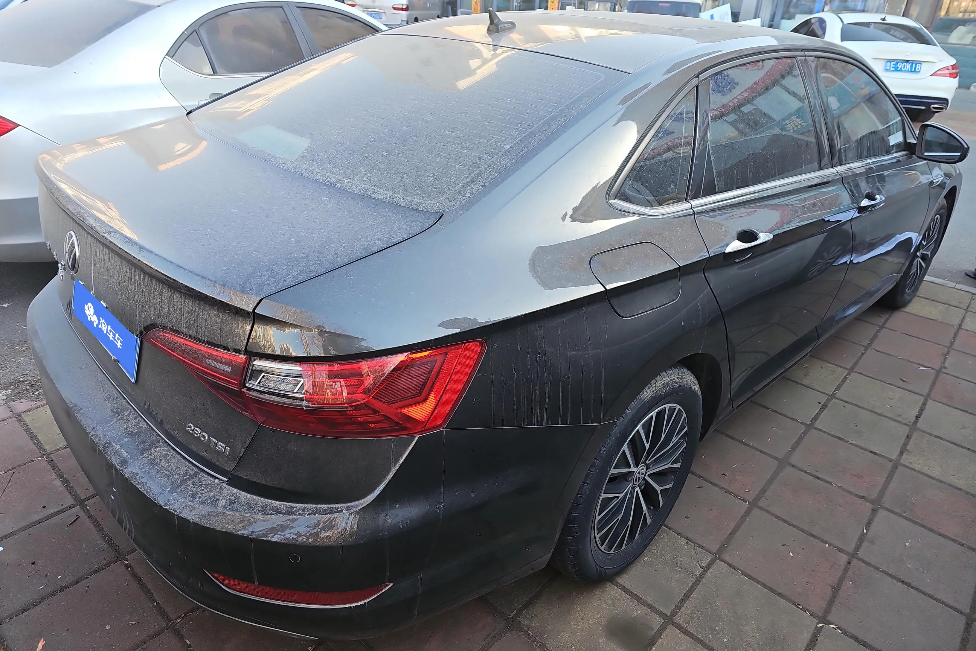 Volkswagen Sagitar  из Китая