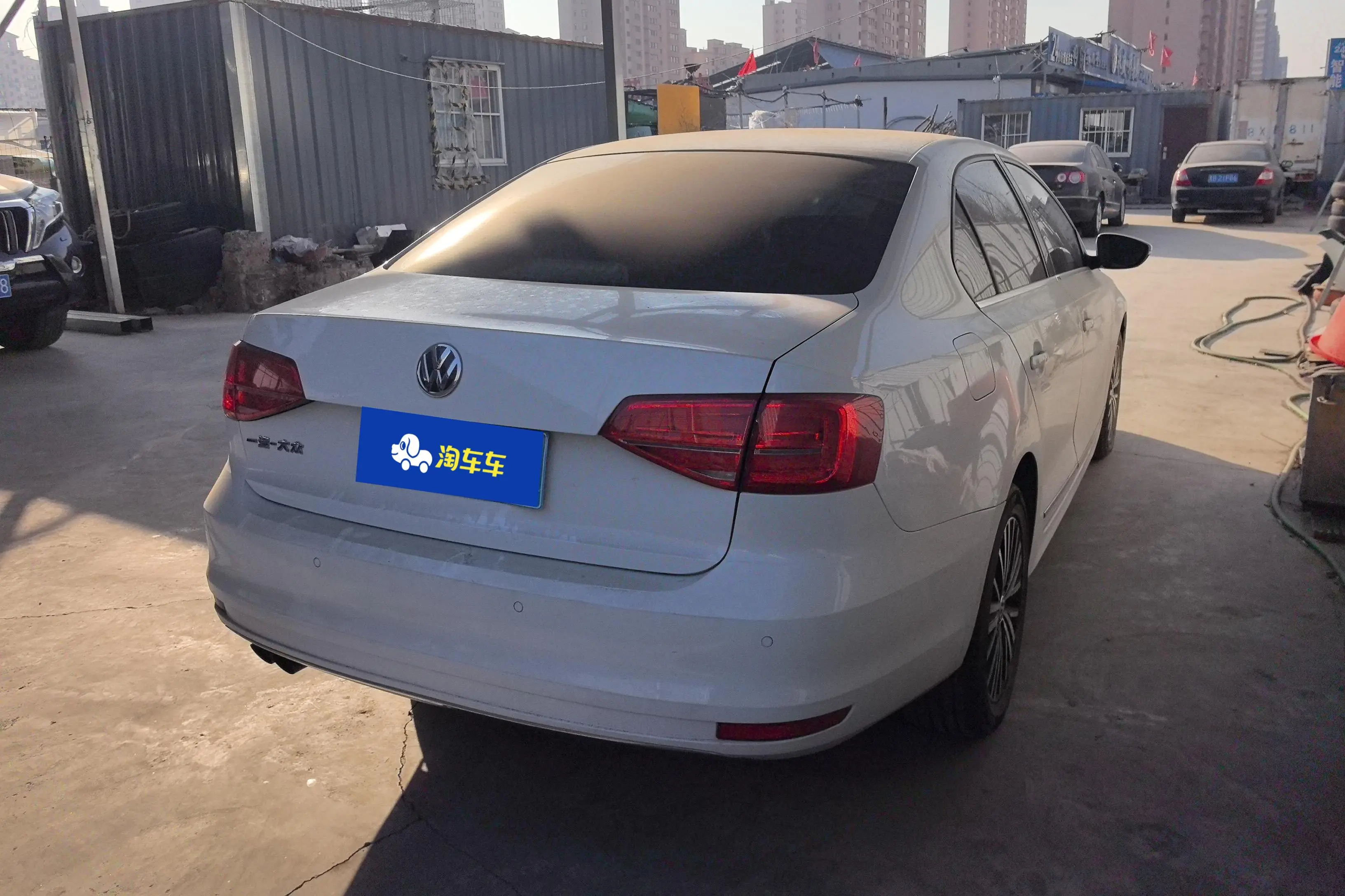 Volkswagen Sagitar  из Китая