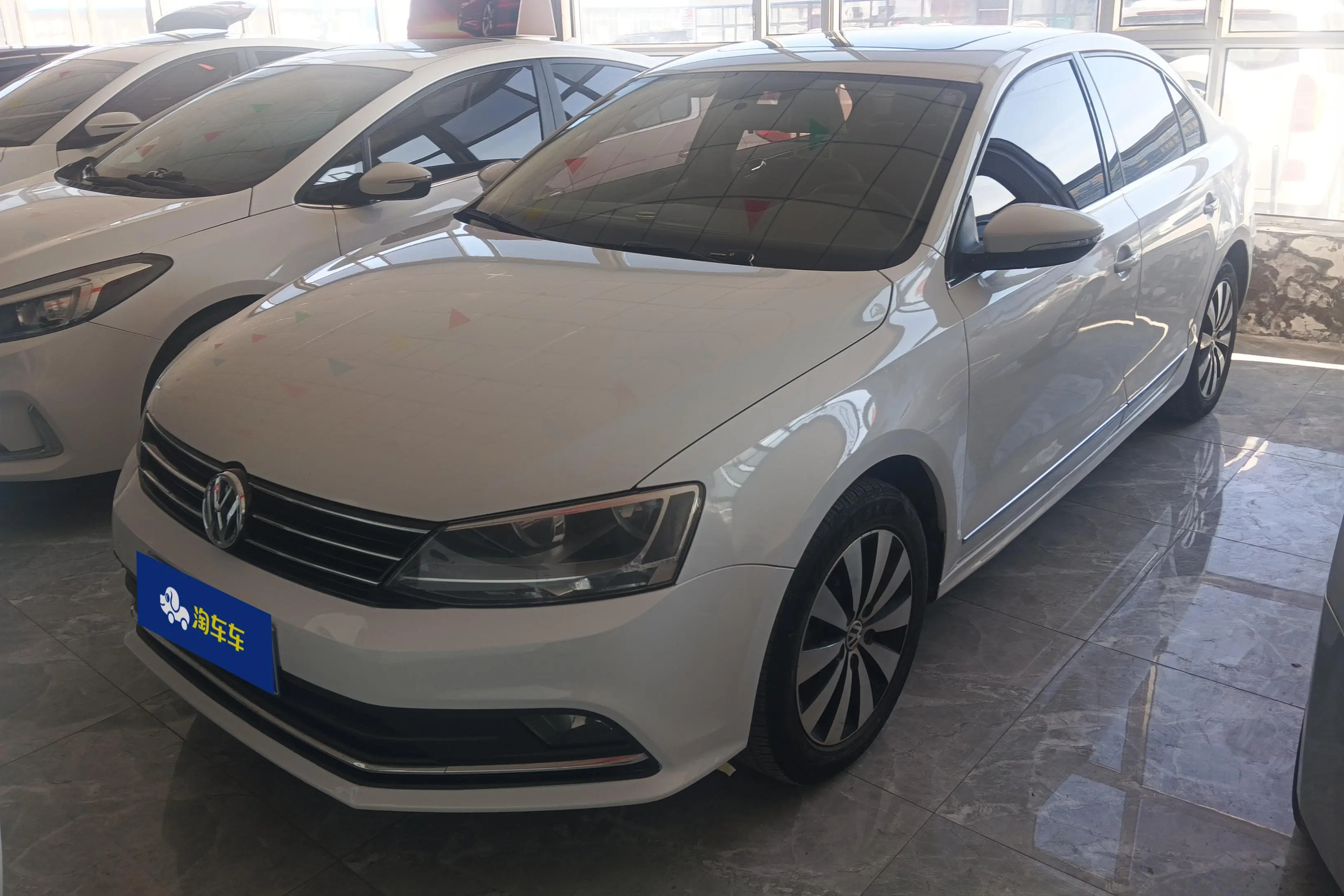 Volkswagen Sagitar  из Китая