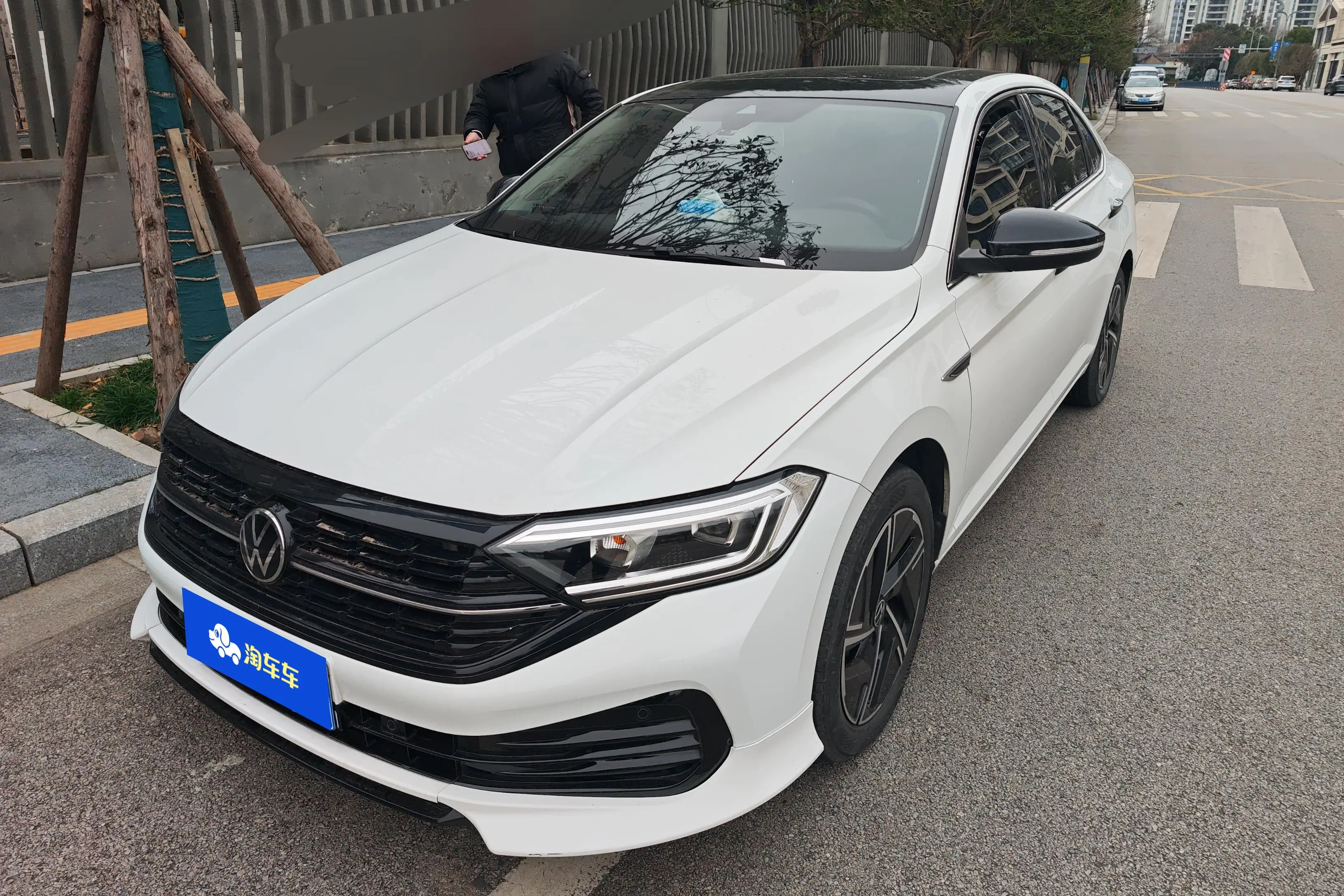 Volkswagen Sagitar  из Китая