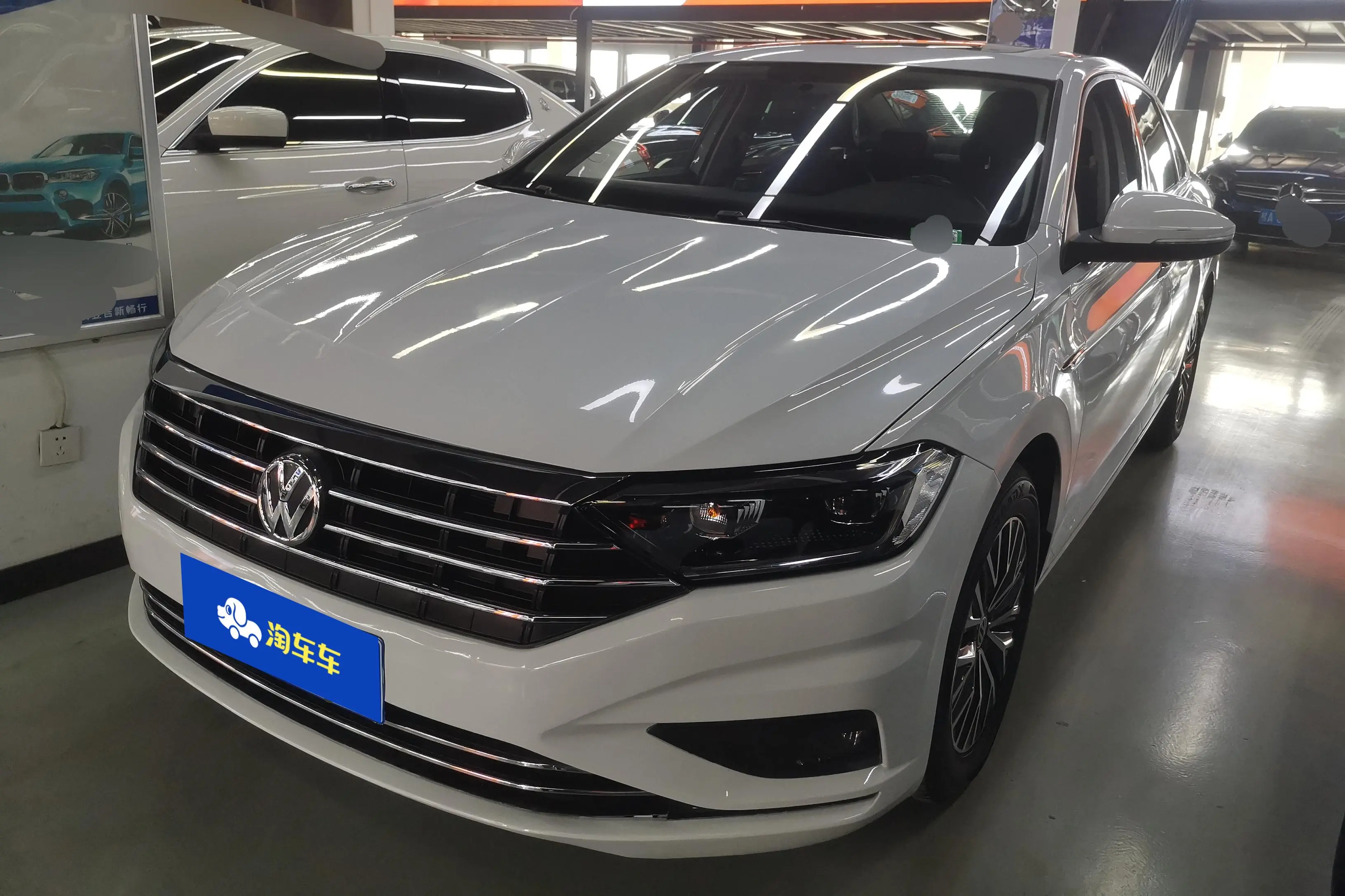 Volkswagen Sagitar  из Китая