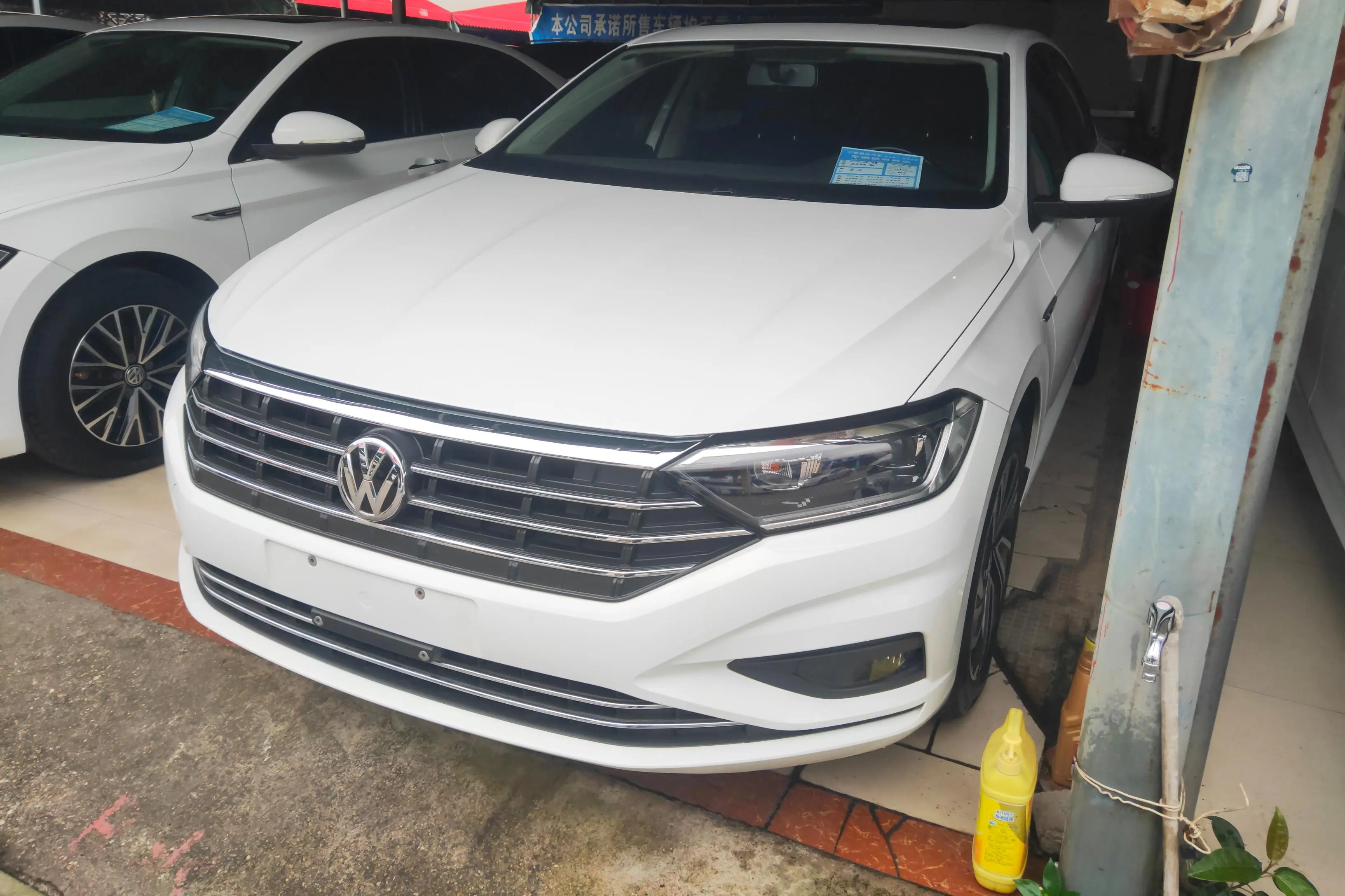 Volkswagen Sagitar  из Китая