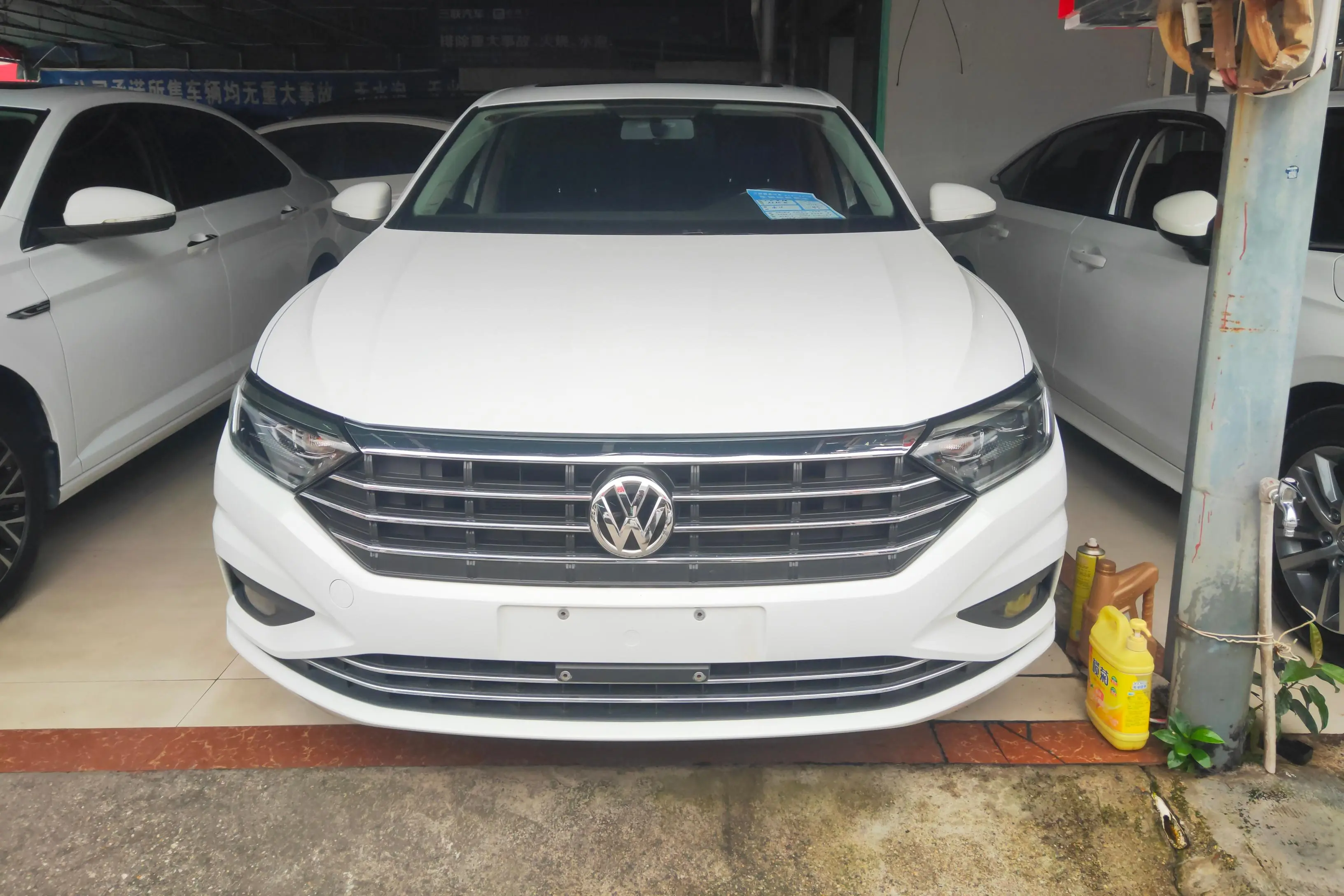 Volkswagen Sagitar  из Китая