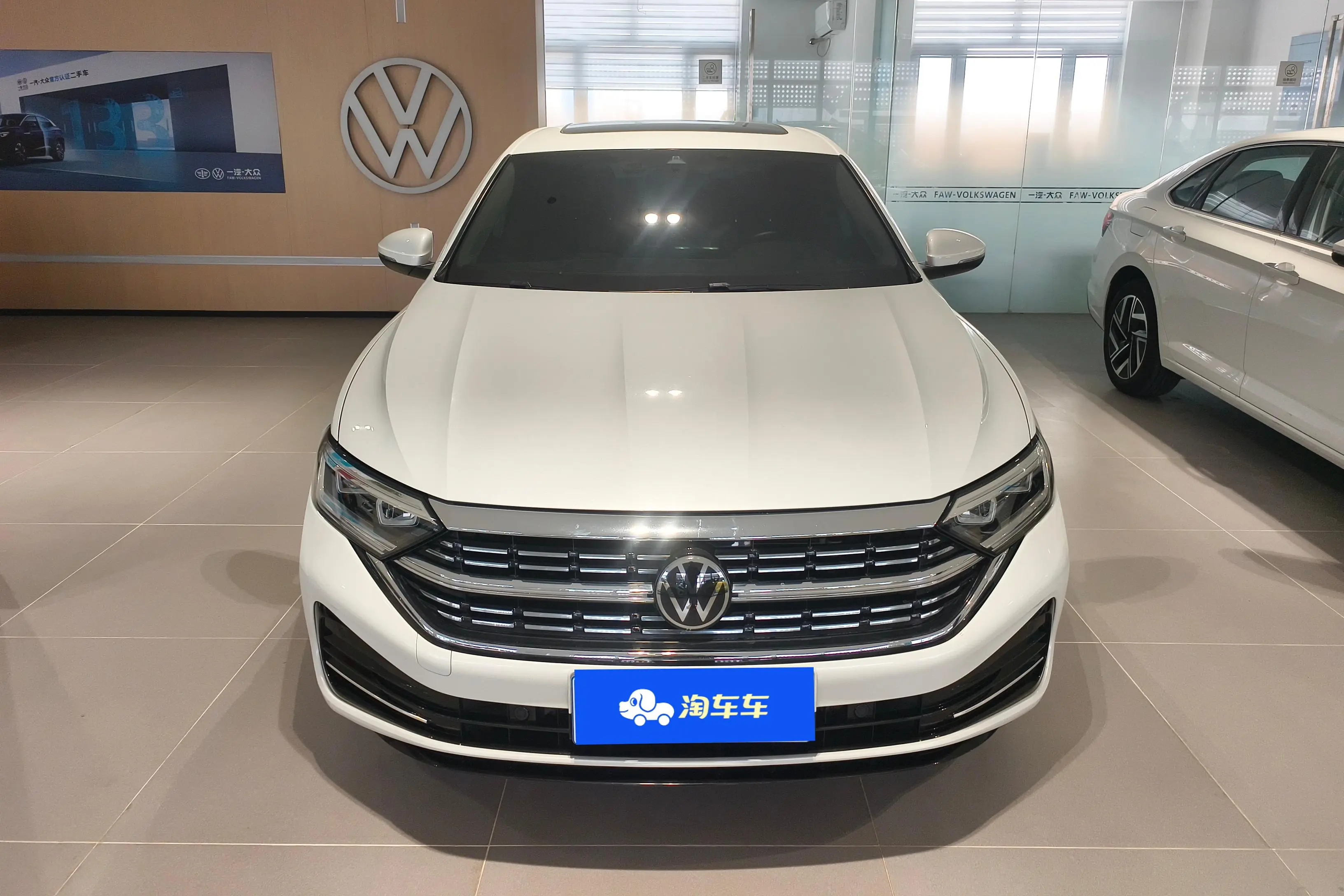 Volkswagen Sagitar  из Китая