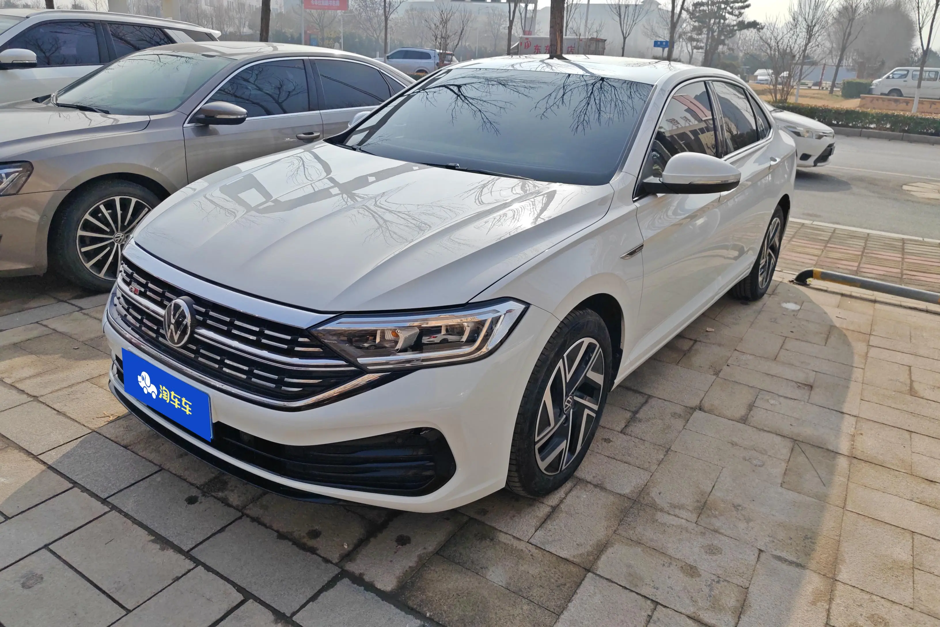 Volkswagen Sagitar  из Китая