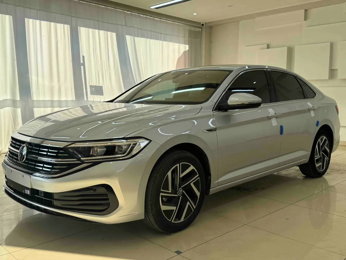 Volkswagen Sagitar  из Китая