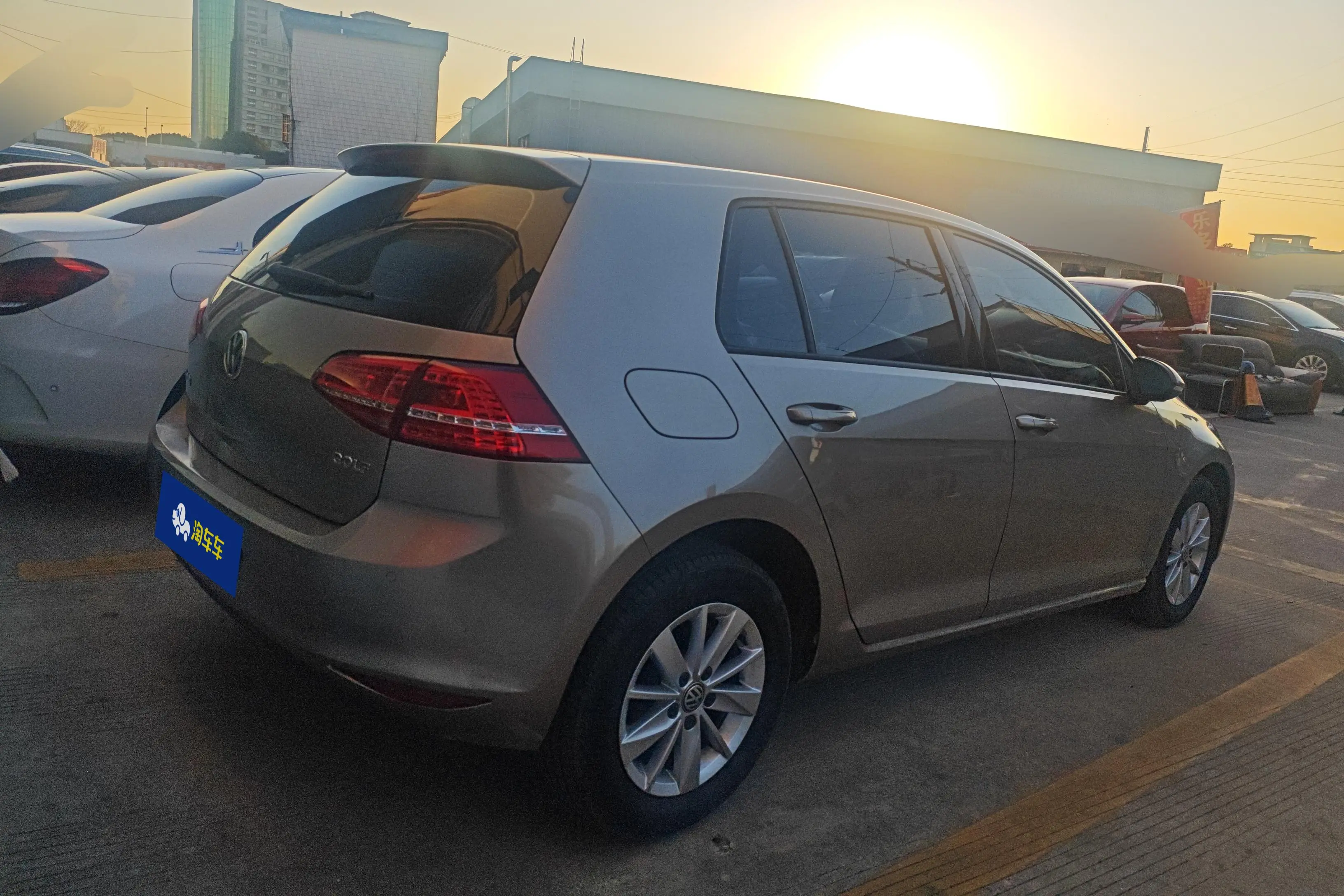 Volkswagen Golf  из Китая