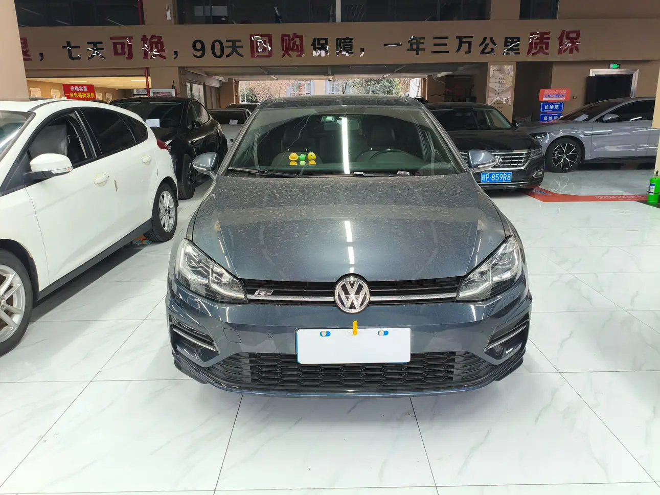 Volkswagen Golf  из Китая