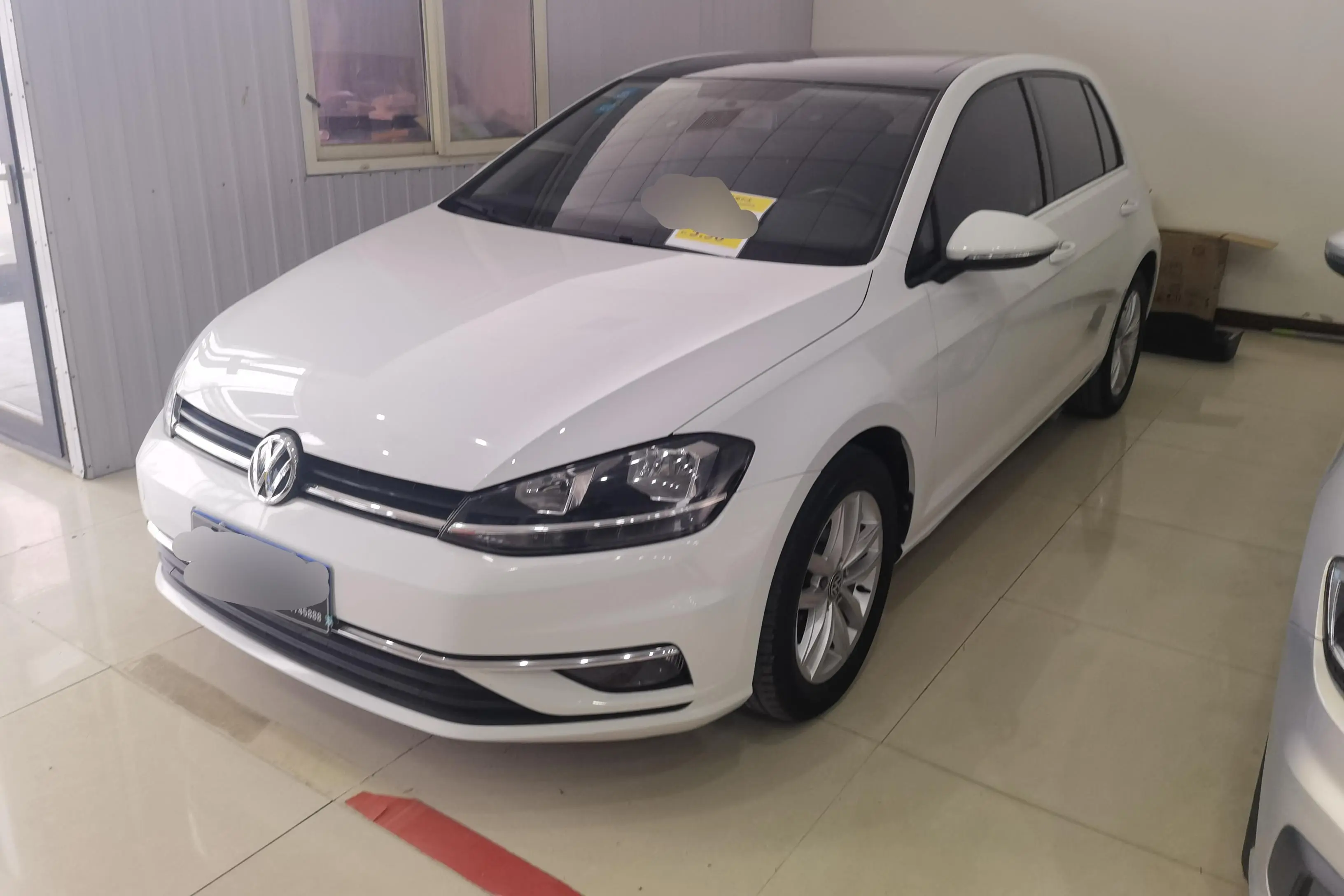 Volkswagen Golf  из Китая