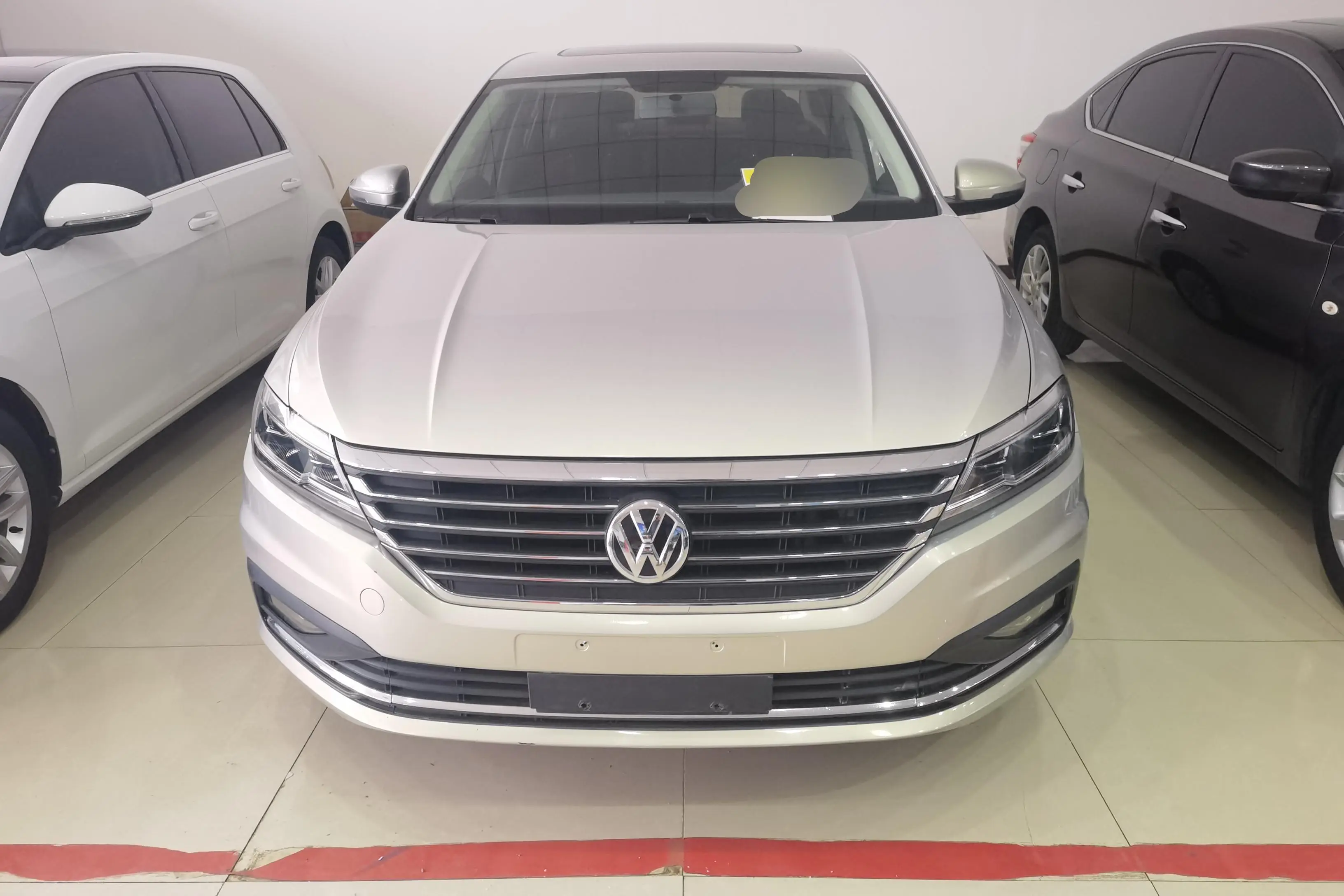 Volkswagen Lavida  из Китая