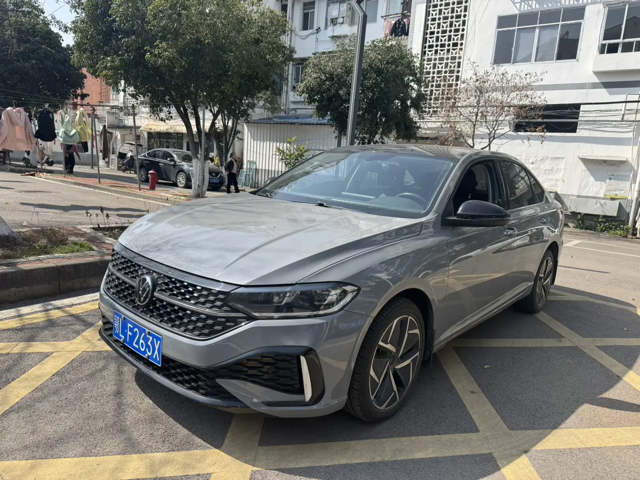 Volkswagen Lavida  из Китая