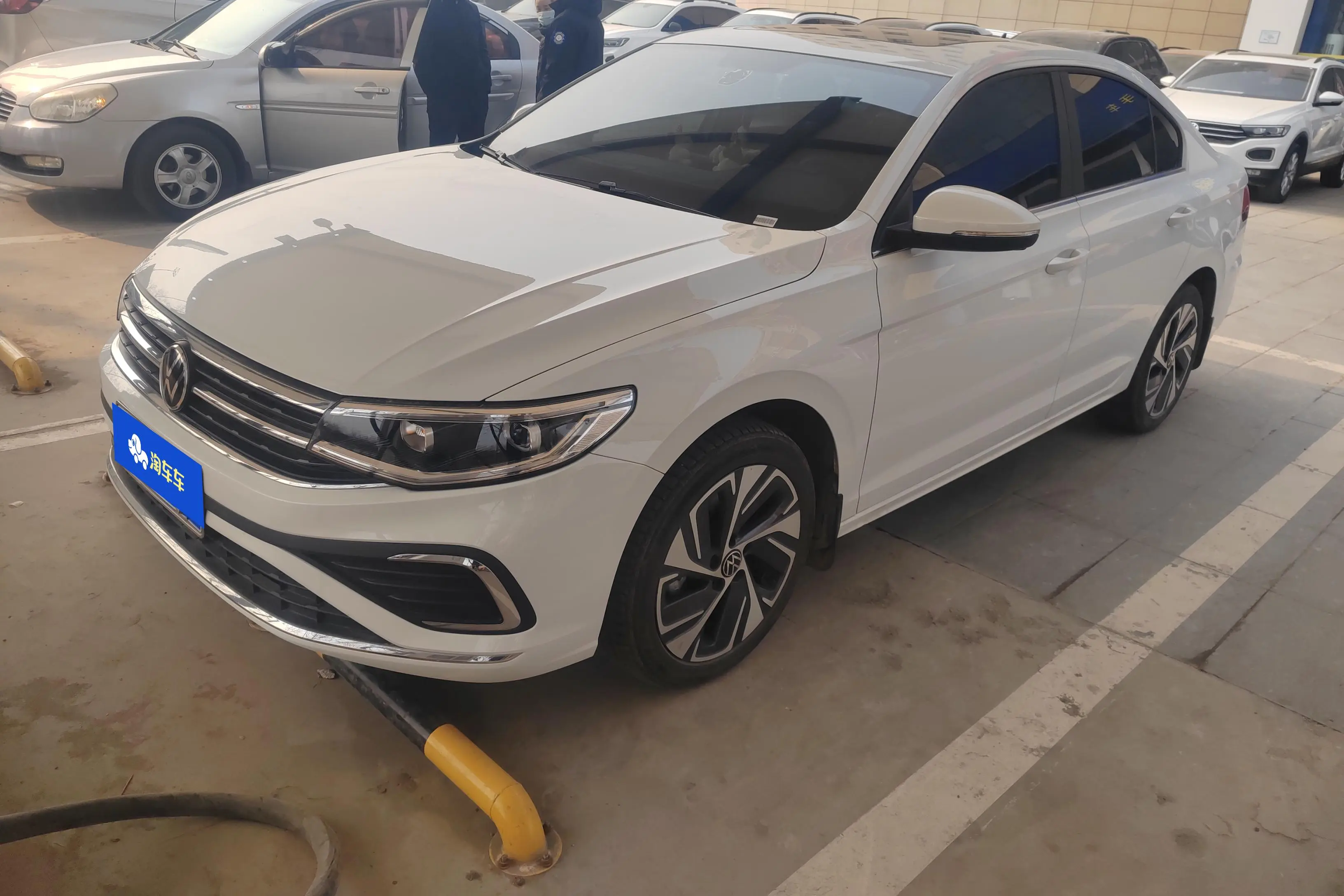 Volkswagen Bora  из Китая