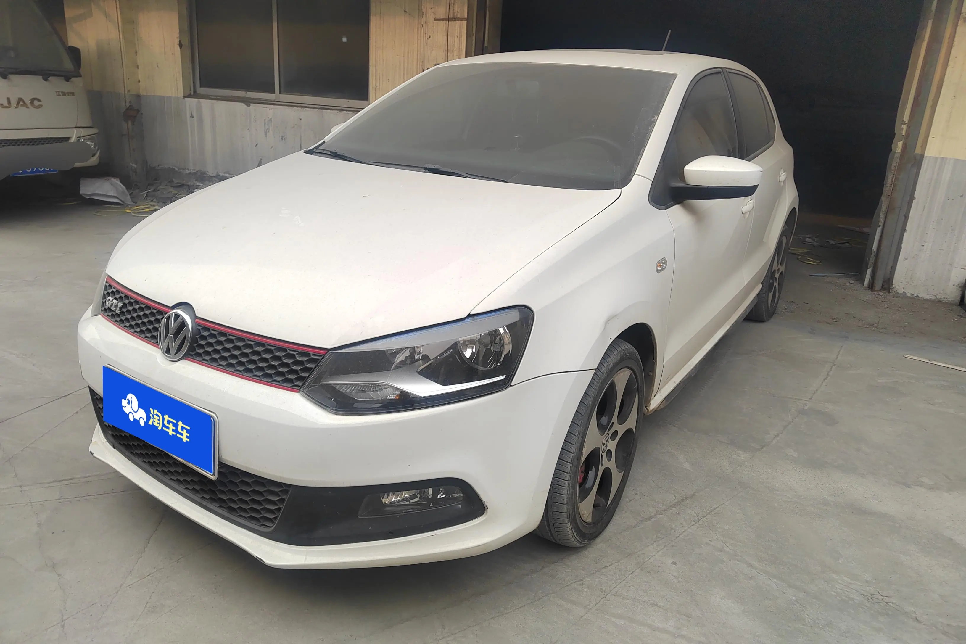 Volkswagen Polo  из Китая