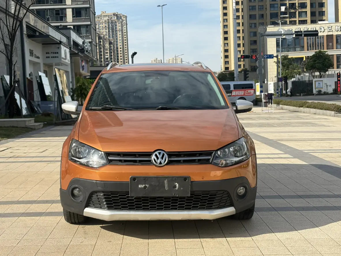 Volkswagen Polo  из Китая