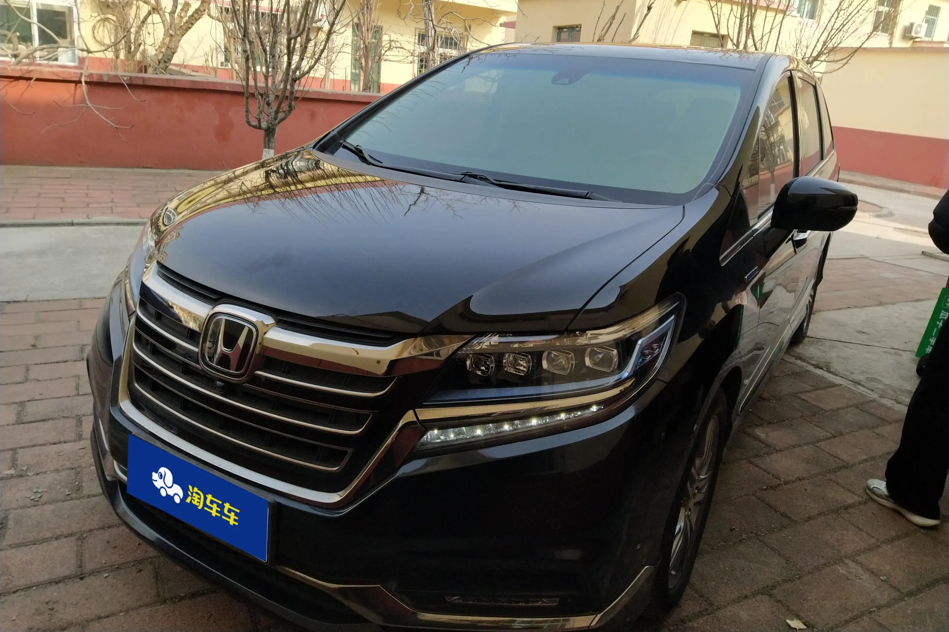 Honda Elysion (Alison)  из Китая