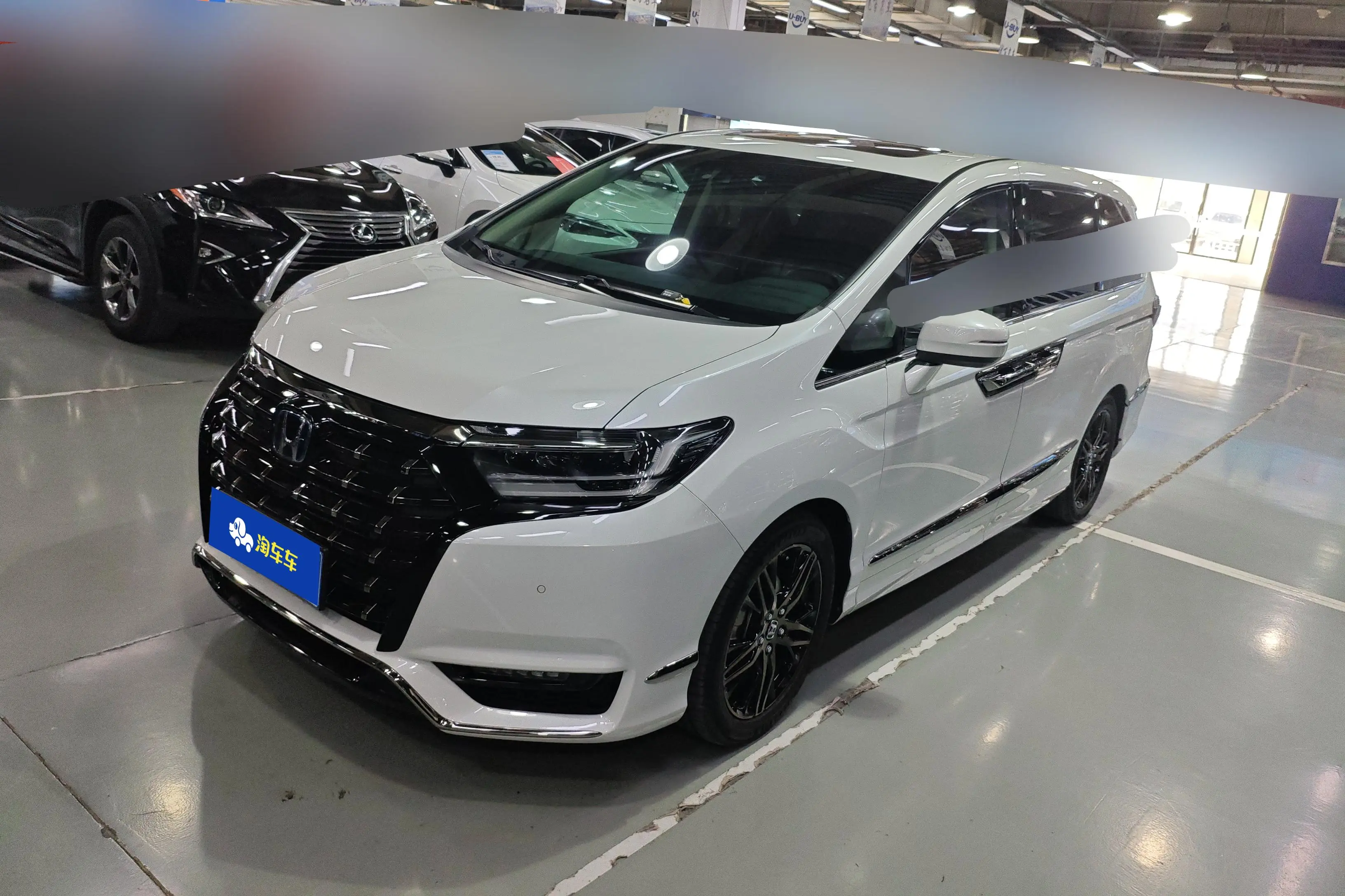 Honda Elysion (Alison)  из Китая