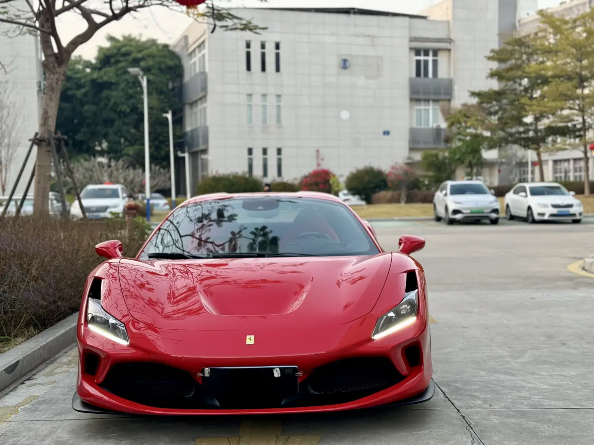 Ferrari F8  из Китая