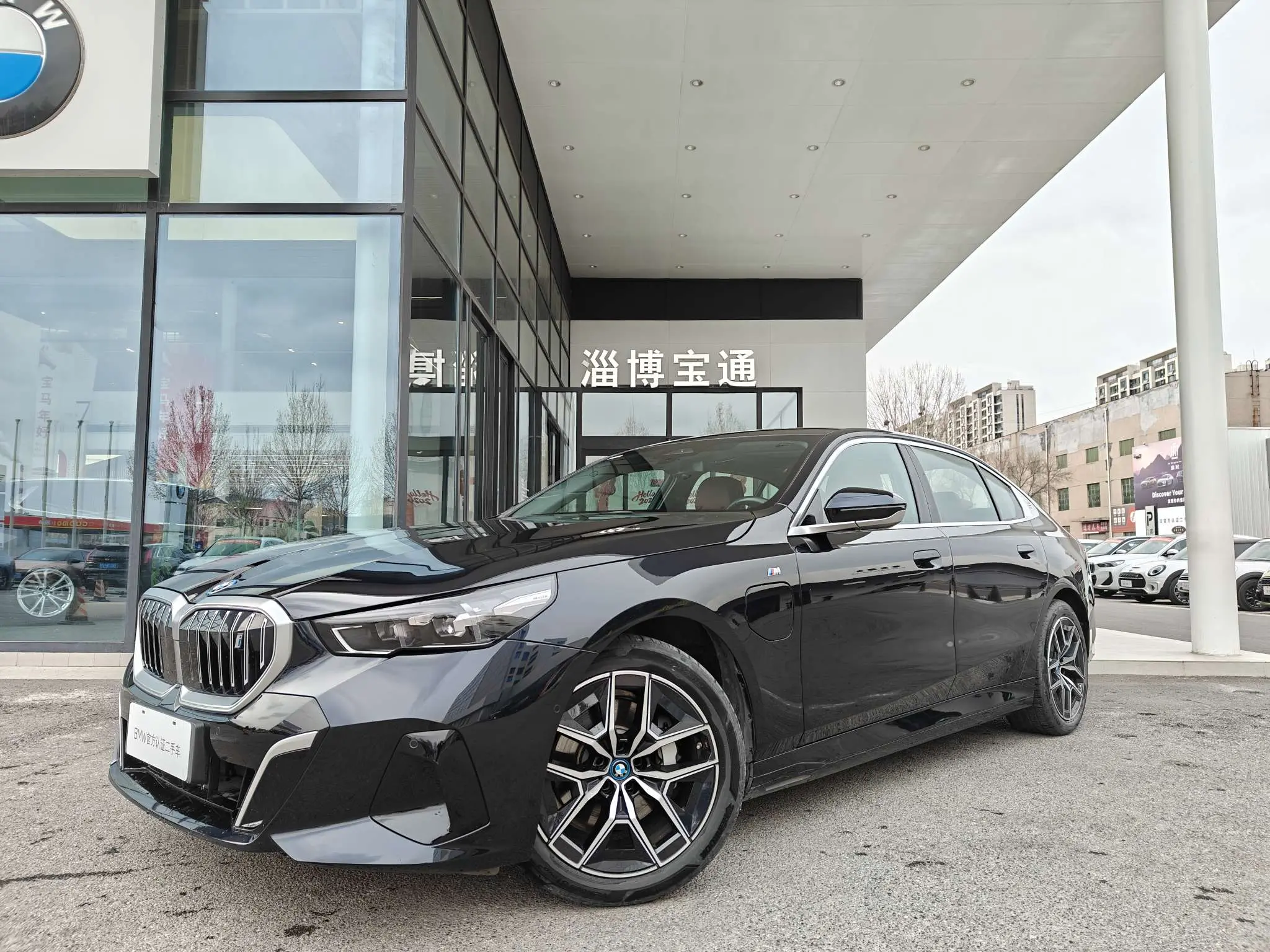 BMW i5  из Китая