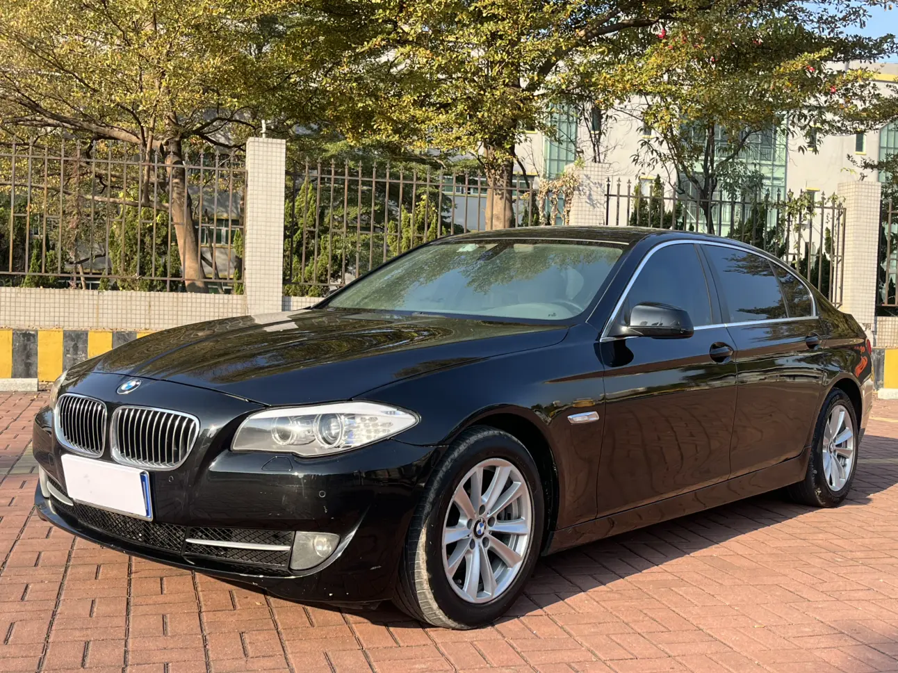BMW 5 Series  из Китая