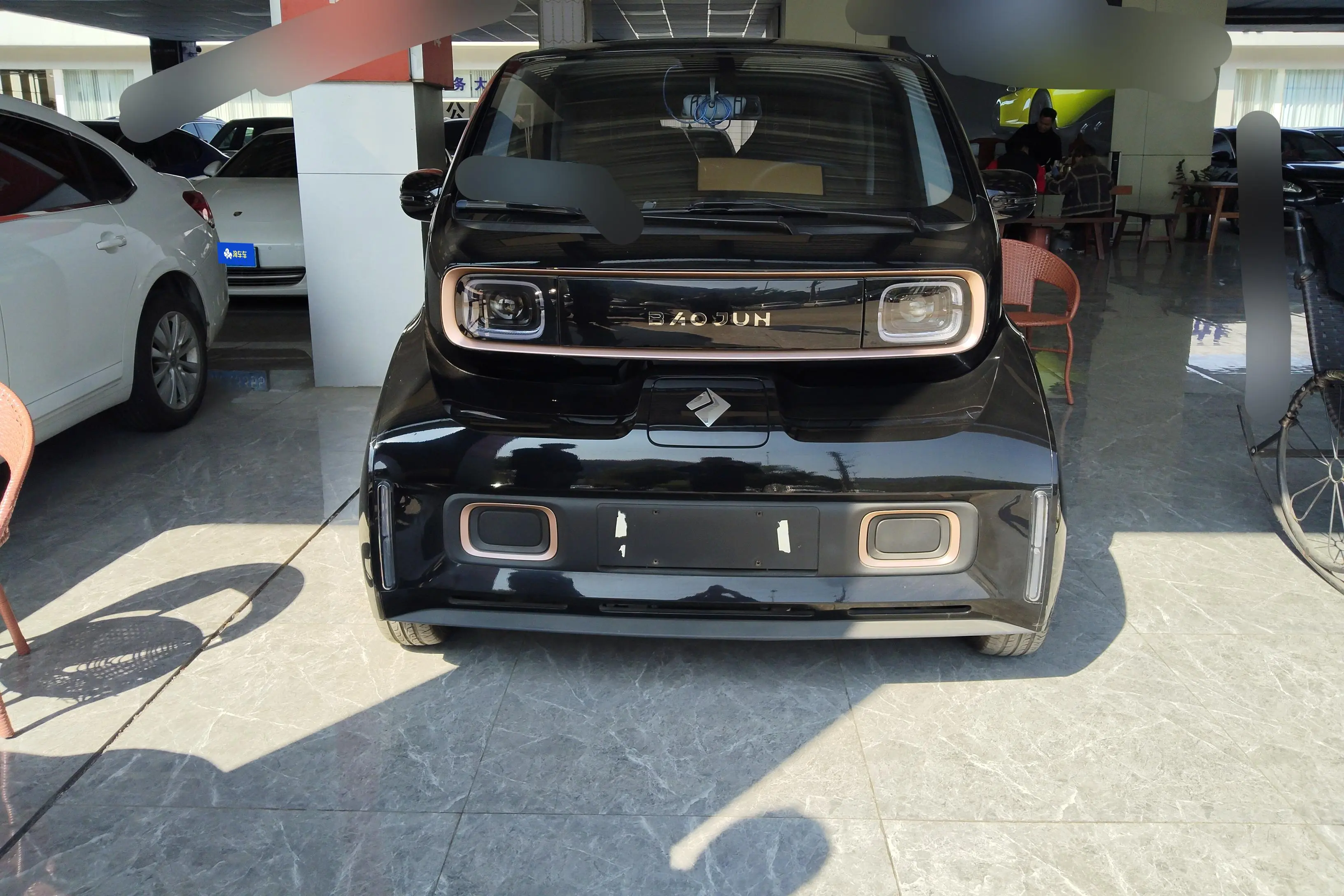 Baojun KiWi EV  из Китая