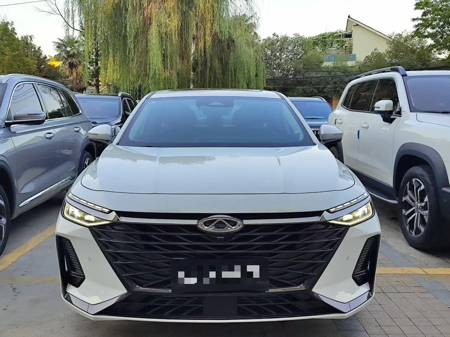 Chery Arrizo 8  из Китая